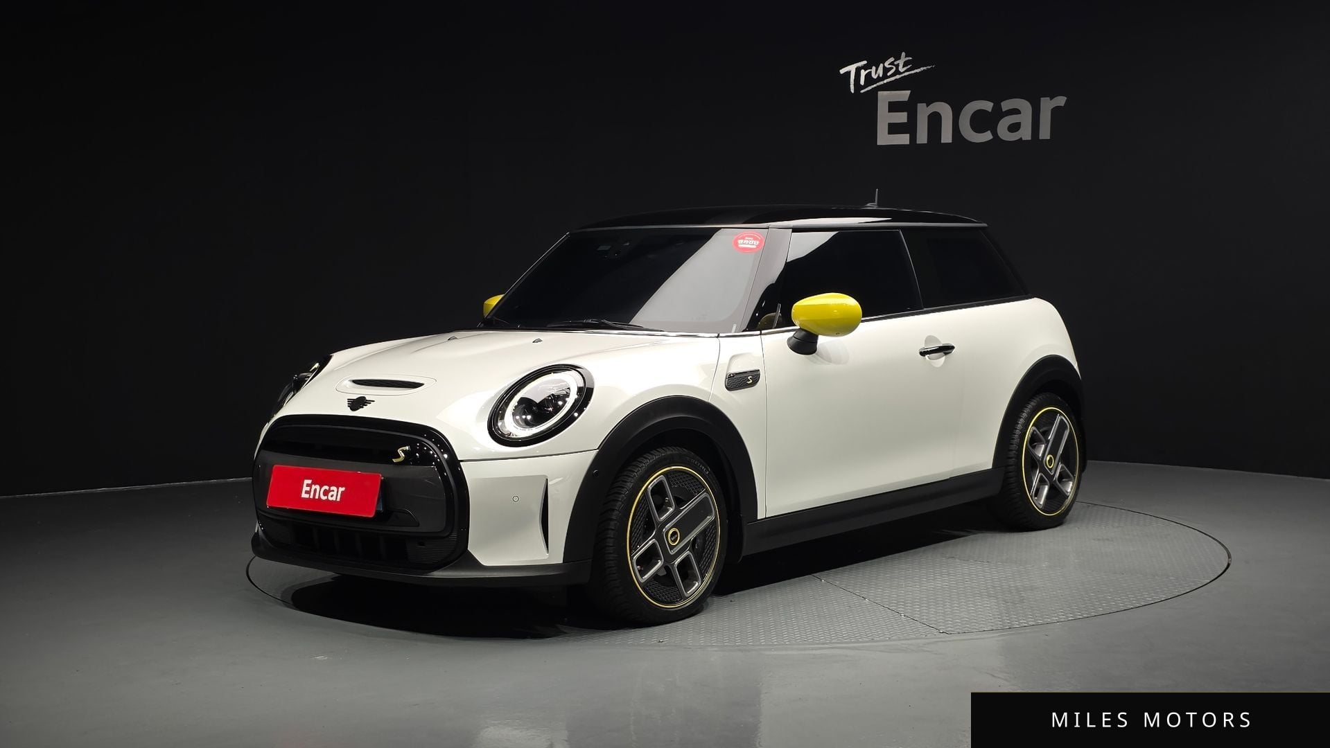 MINI Cooper 2024 — фото 1 из 12