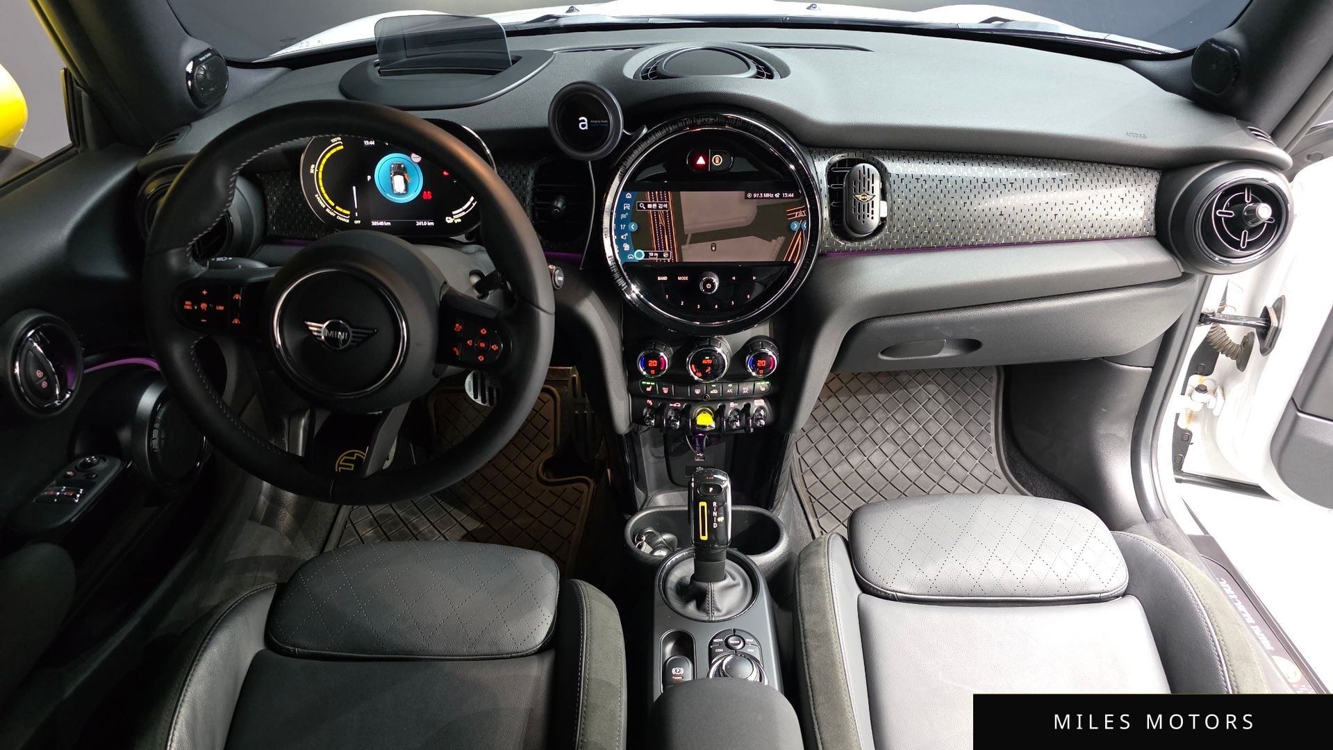MINI Cooper 2024 — миниатюра 10