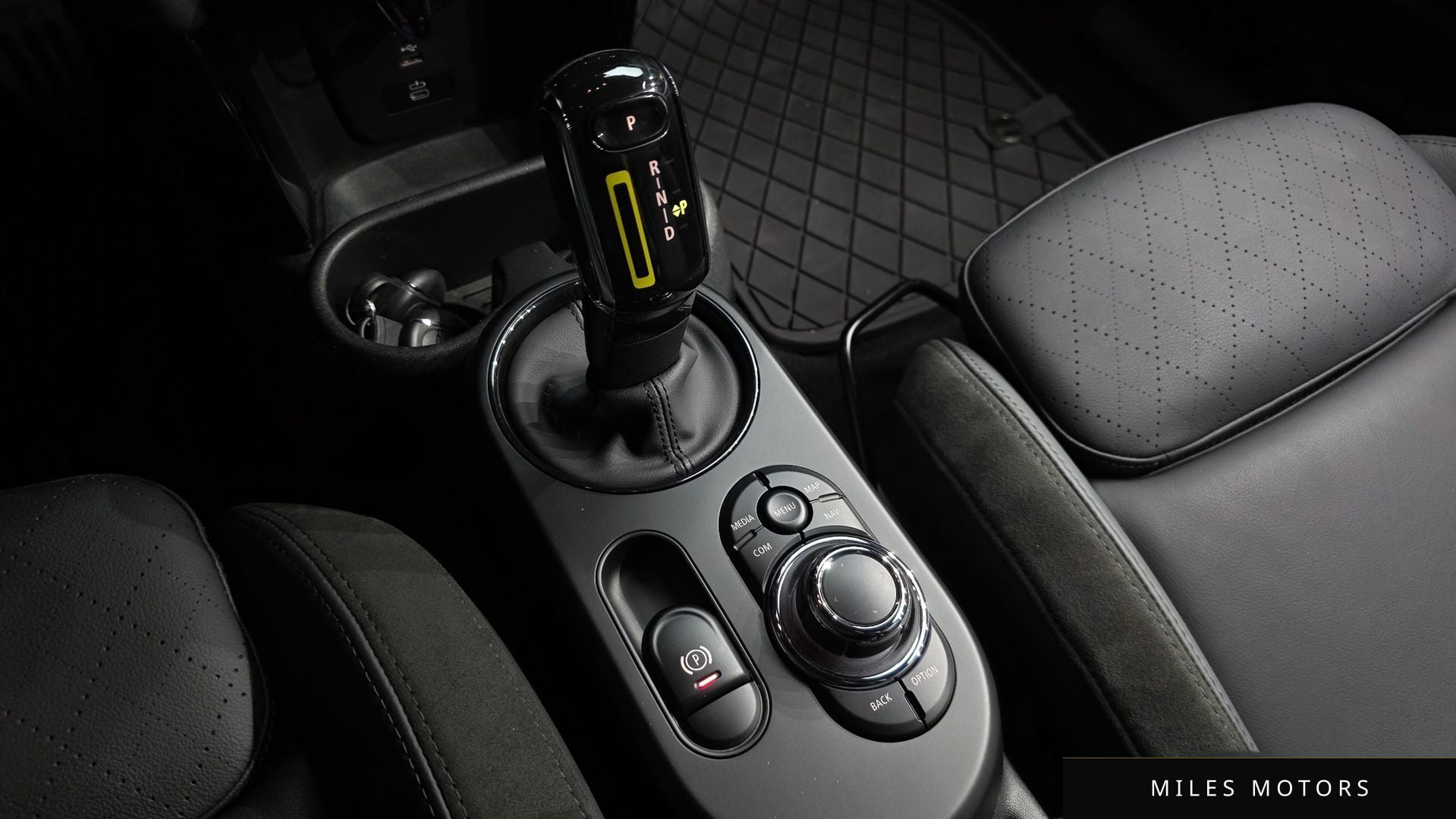 MINI Cooper 2024 — миниатюра 12