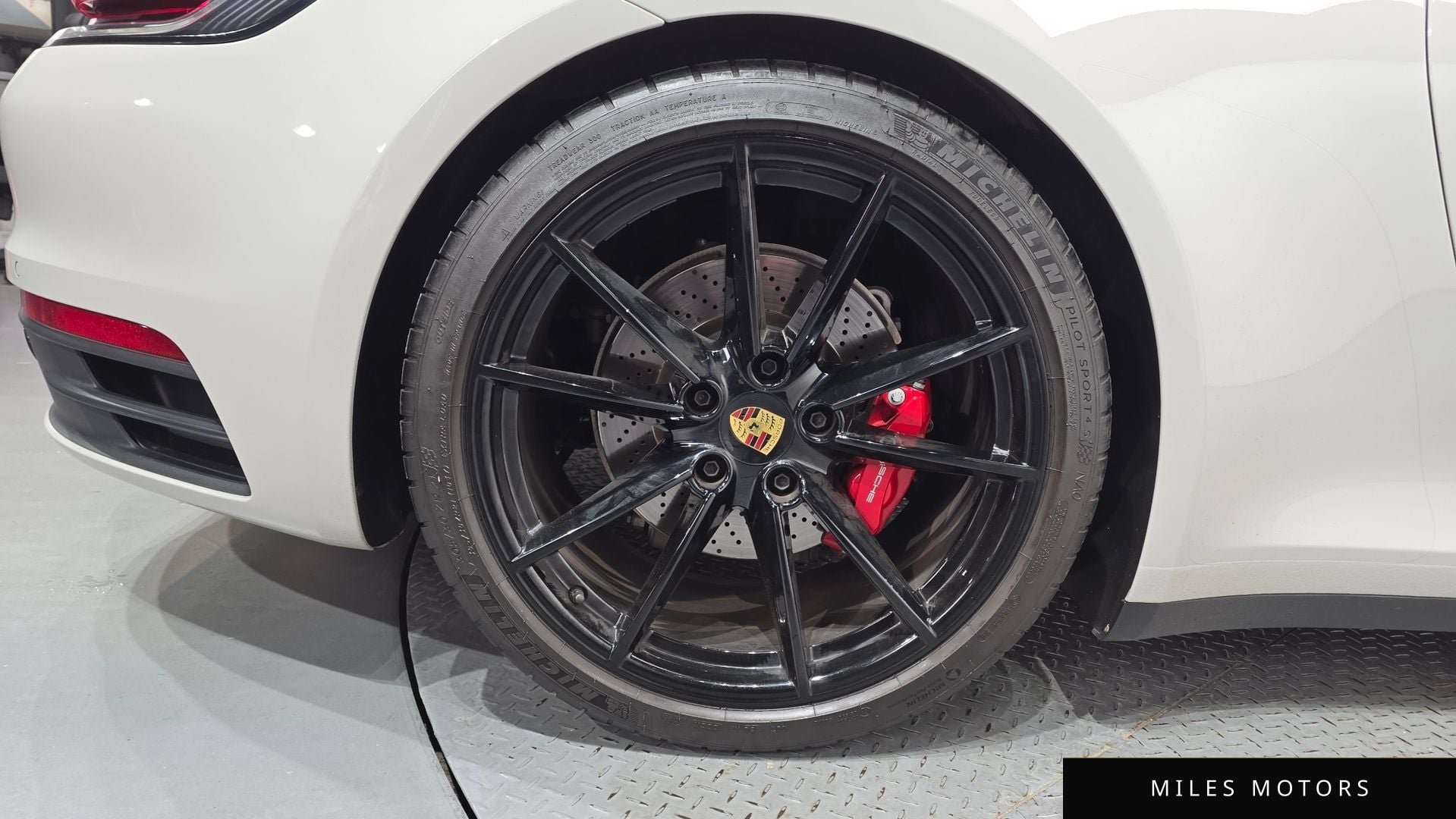 Porsche 911 (992) 2023 — миниатюра 4