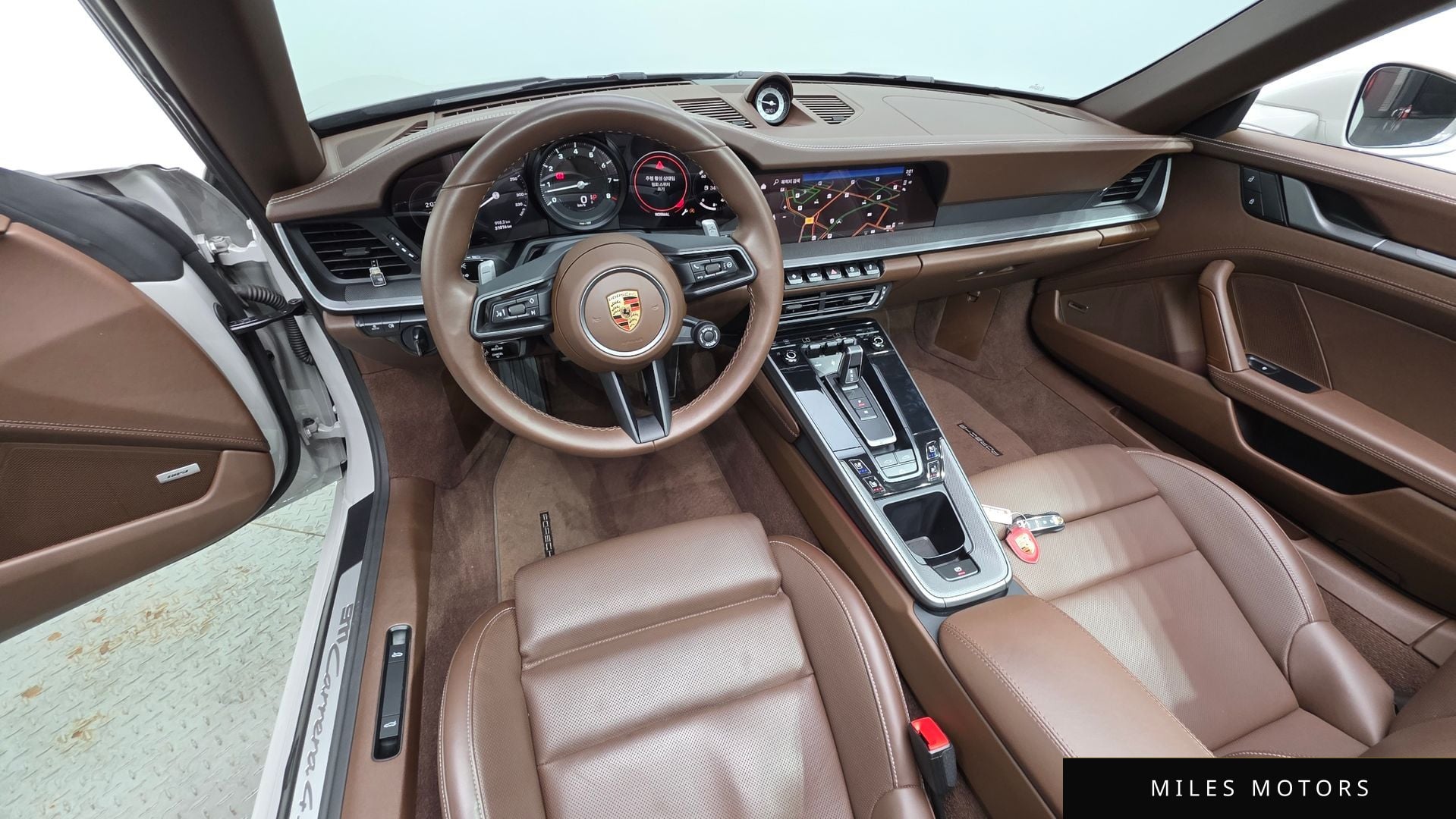 Porsche 911 (992) 2023 — миниатюра 9