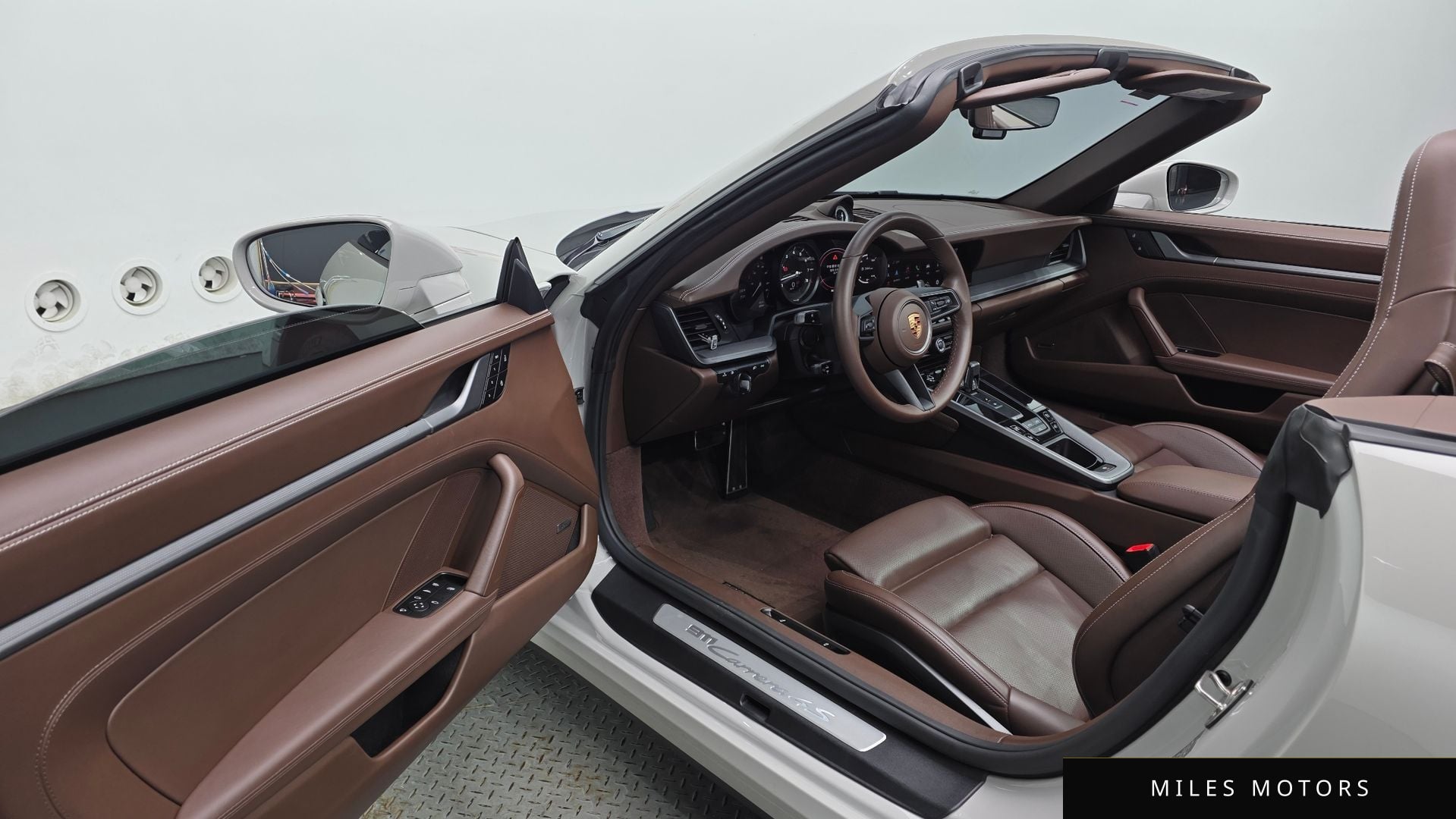 Porsche 911 (992) 2023 — миниатюра 12