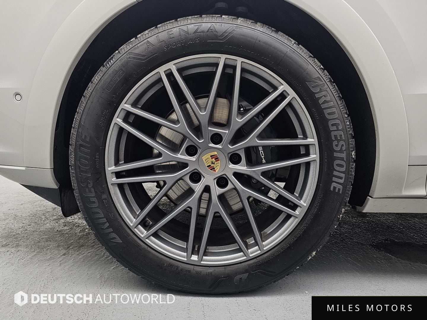 Porsche Cayenne 2024 — миниатюра 5
