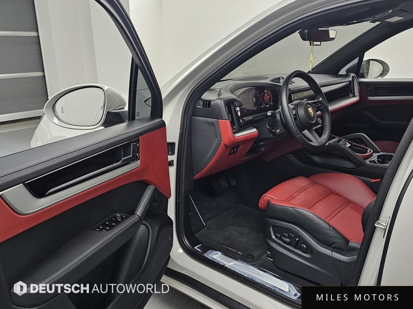 Porsche Cayenne 2024 — миниатюра 11
