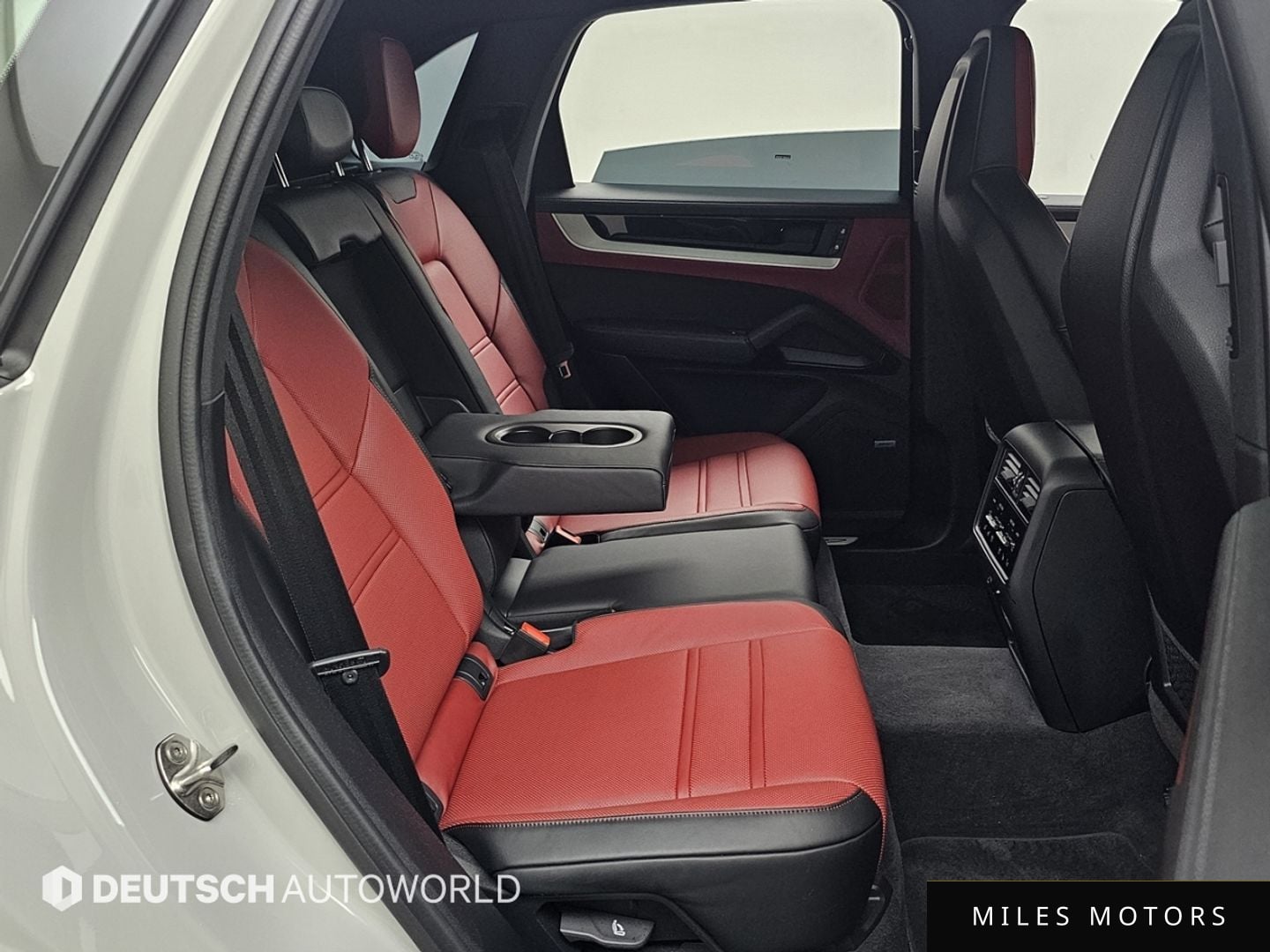 Porsche Cayenne 2024 — миниатюра 12