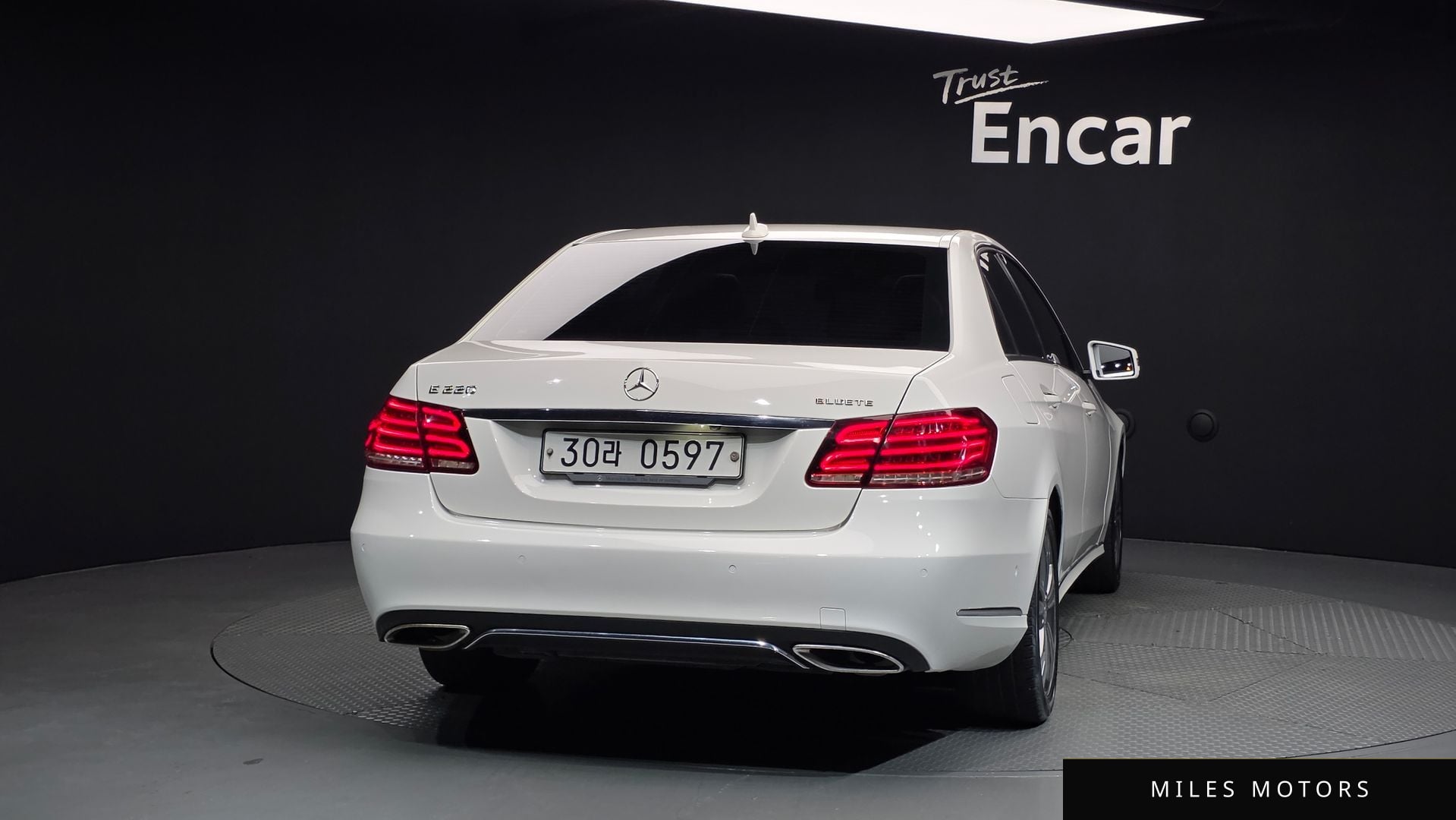 Mercedes-Benz E-Class W212 2016 — миниатюра 4
