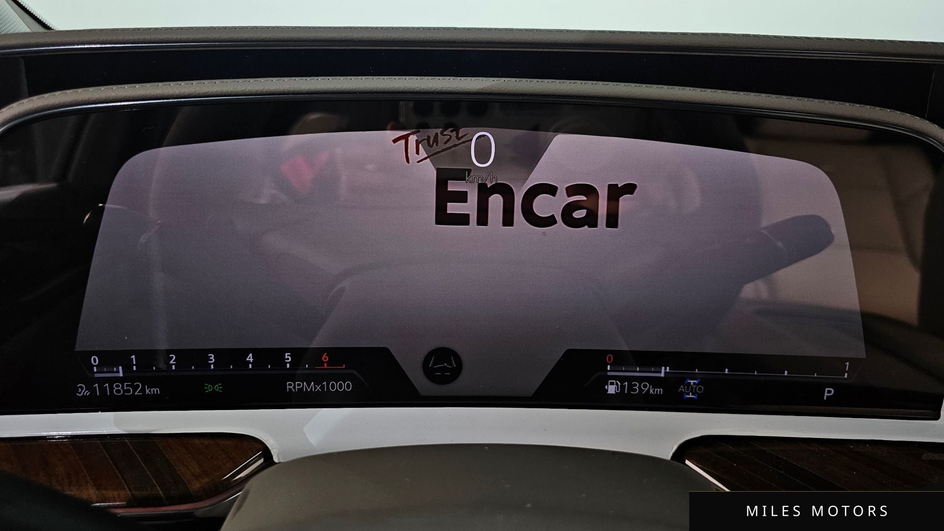Cadillac Escalade 2023 — миниатюра 11