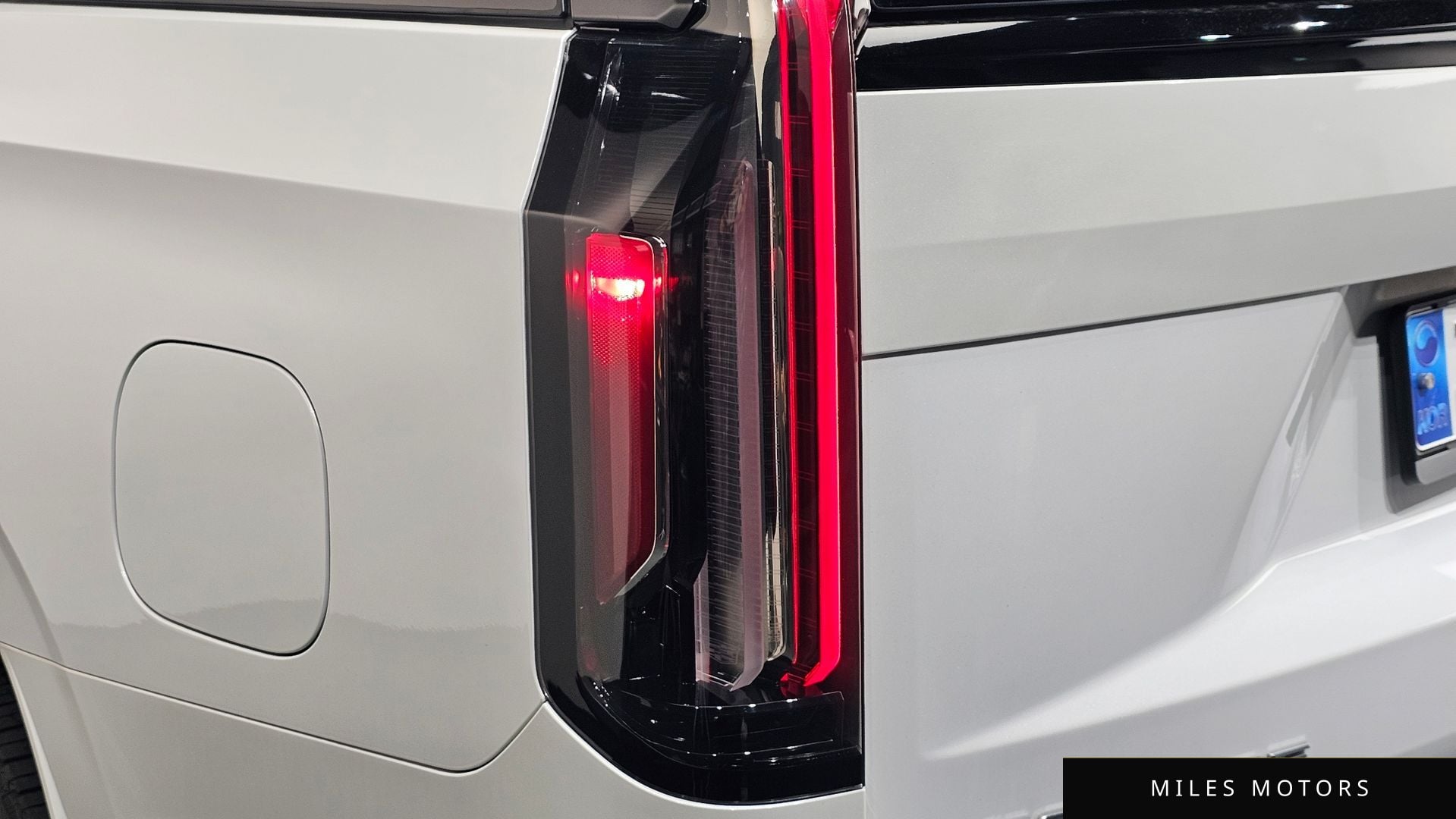 Cadillac Escalade 2023 — миниатюра 9