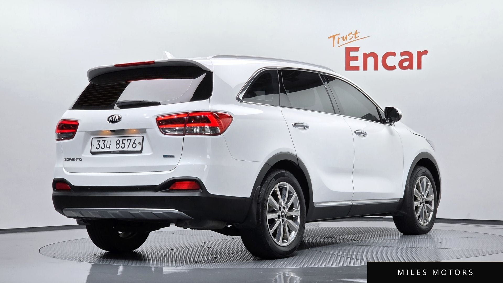 Kia Sorento 2017 — фото 1 из 12