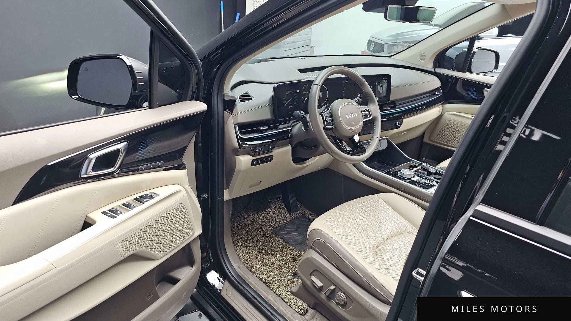Kia Canival 2025 — миниатюра 12