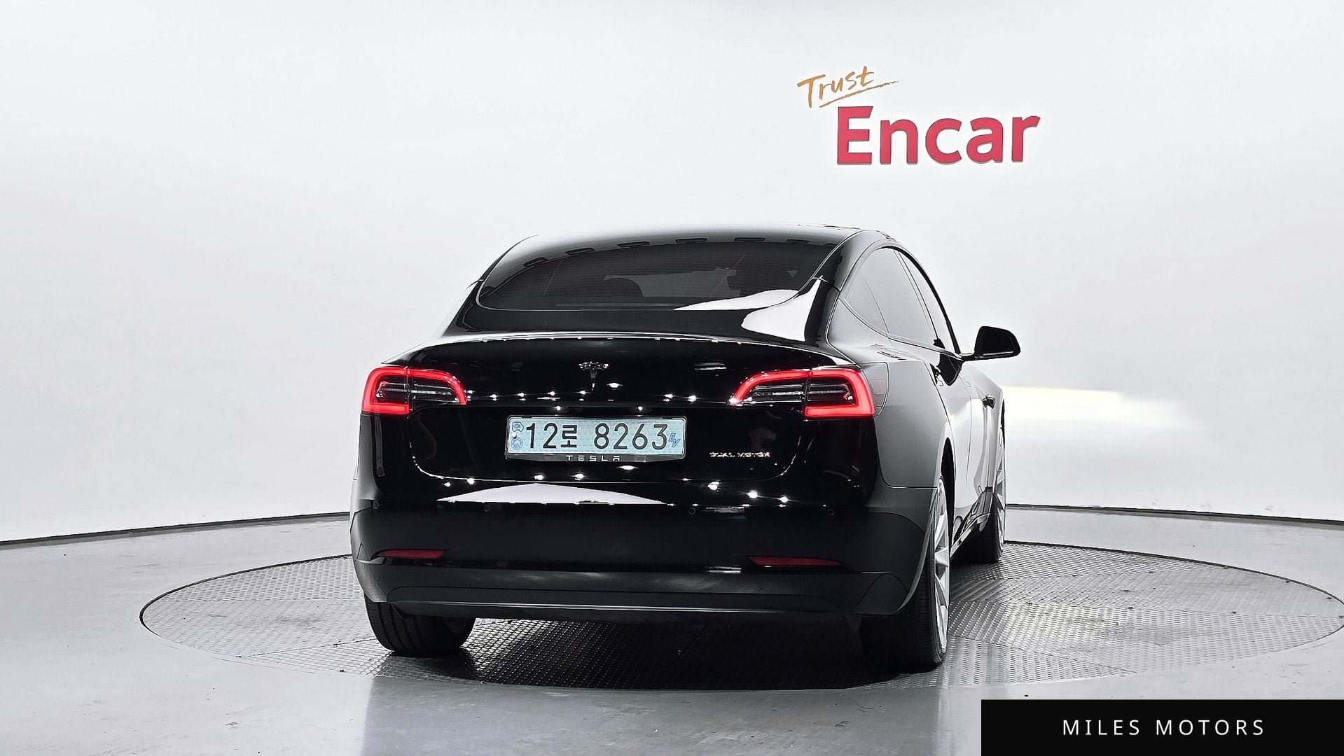 Tesla Model 3 2022 — миниатюра 4