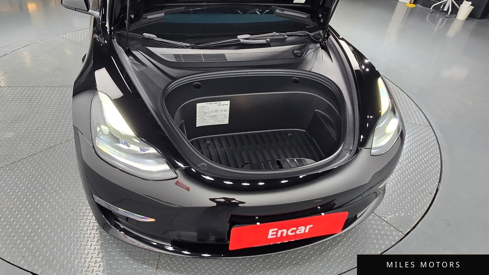 Tesla Model 3 2022 — миниатюра 6