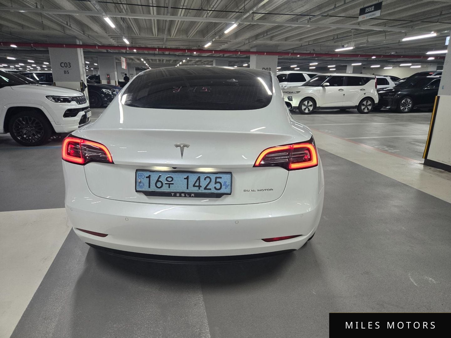 Tesla Model 3 2020 — миниатюра 4