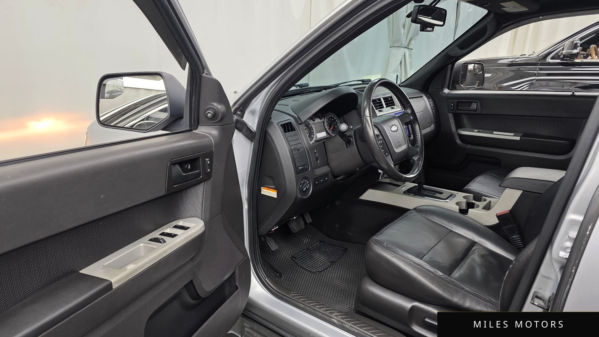 Ford Escape 2011 — миниатюра 10