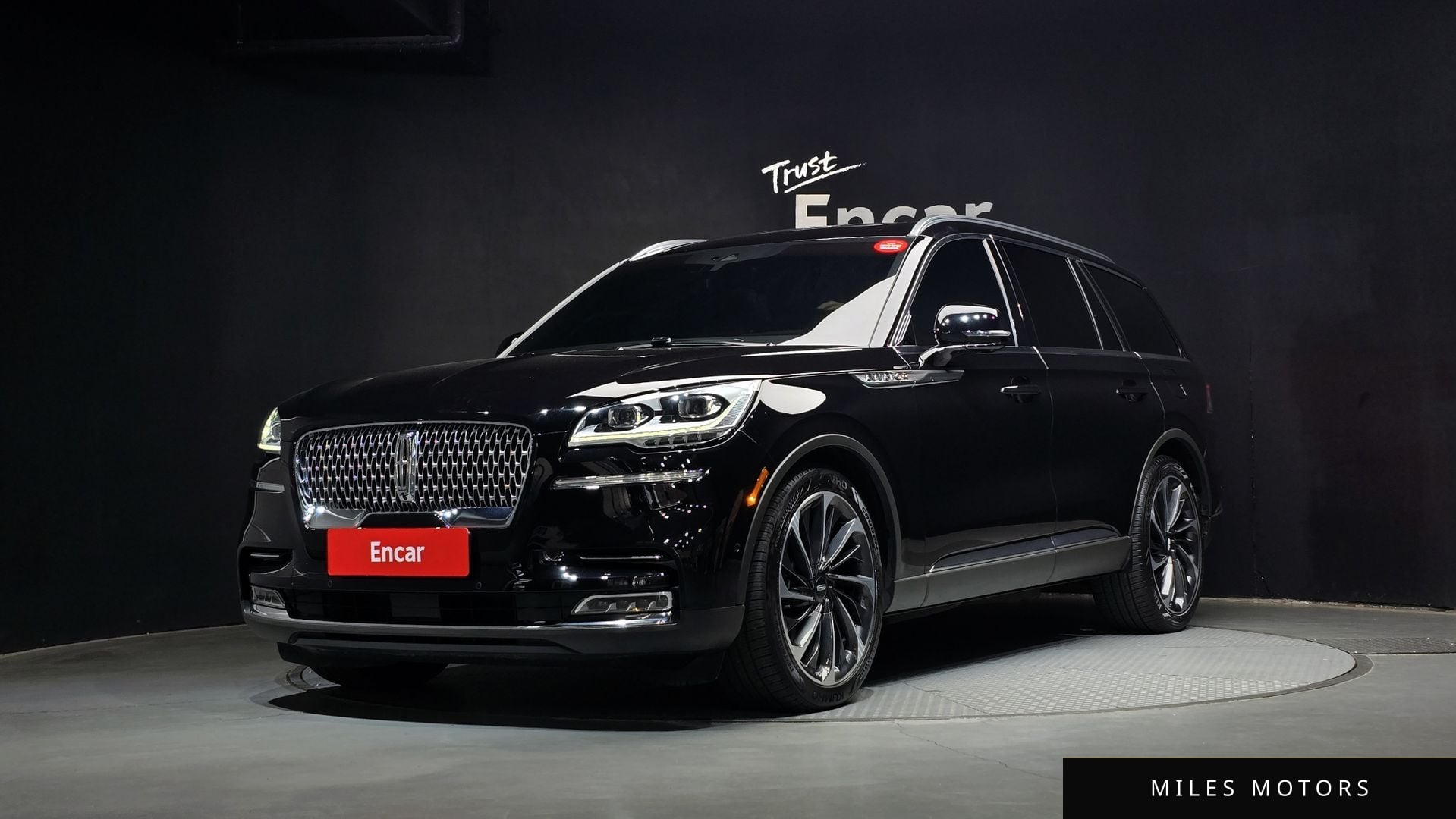 Lincoln Aviator 2022 — фото 1 из 12