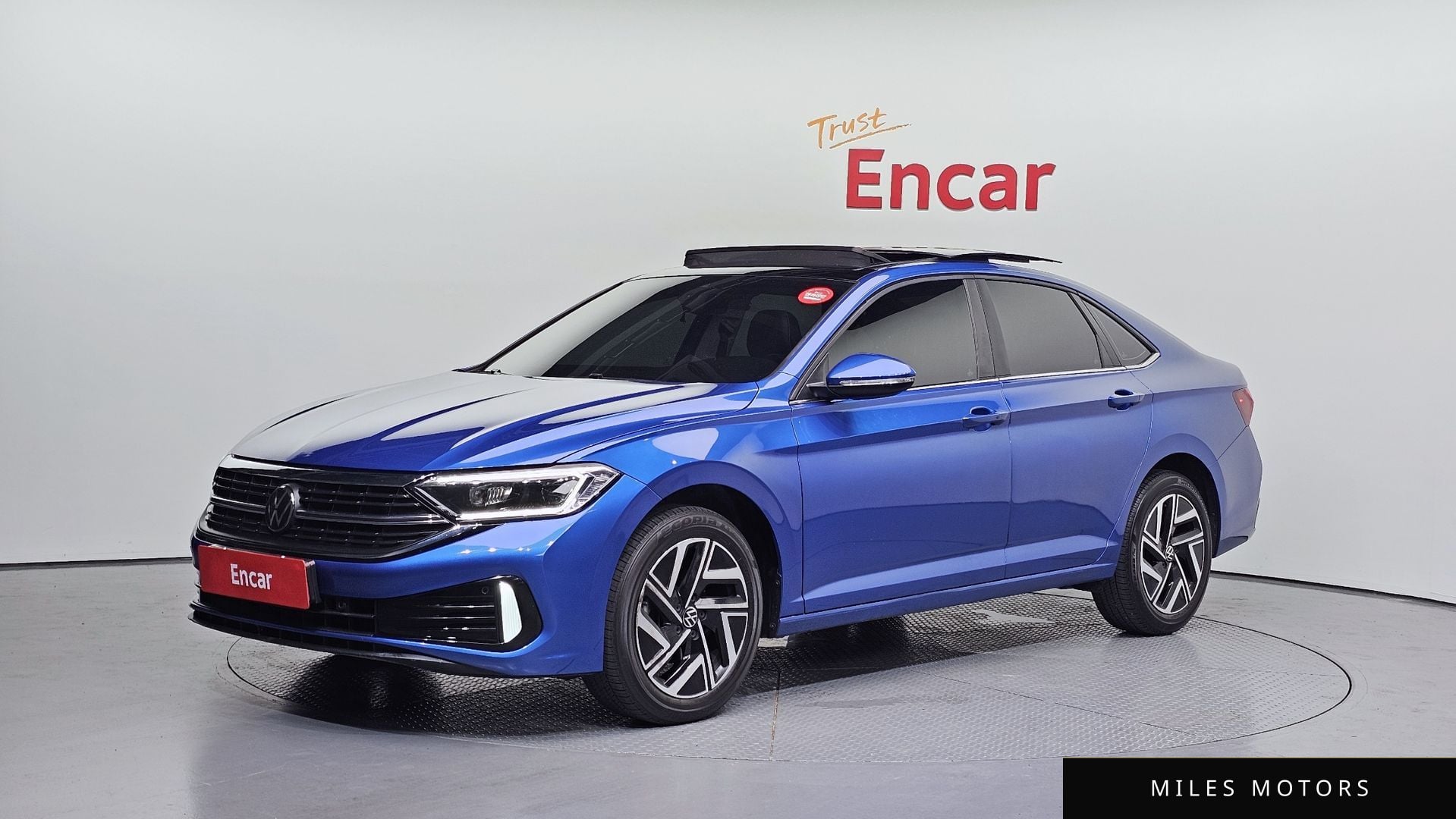 Volkswagen Jetta 2024 — фото 1 из 12