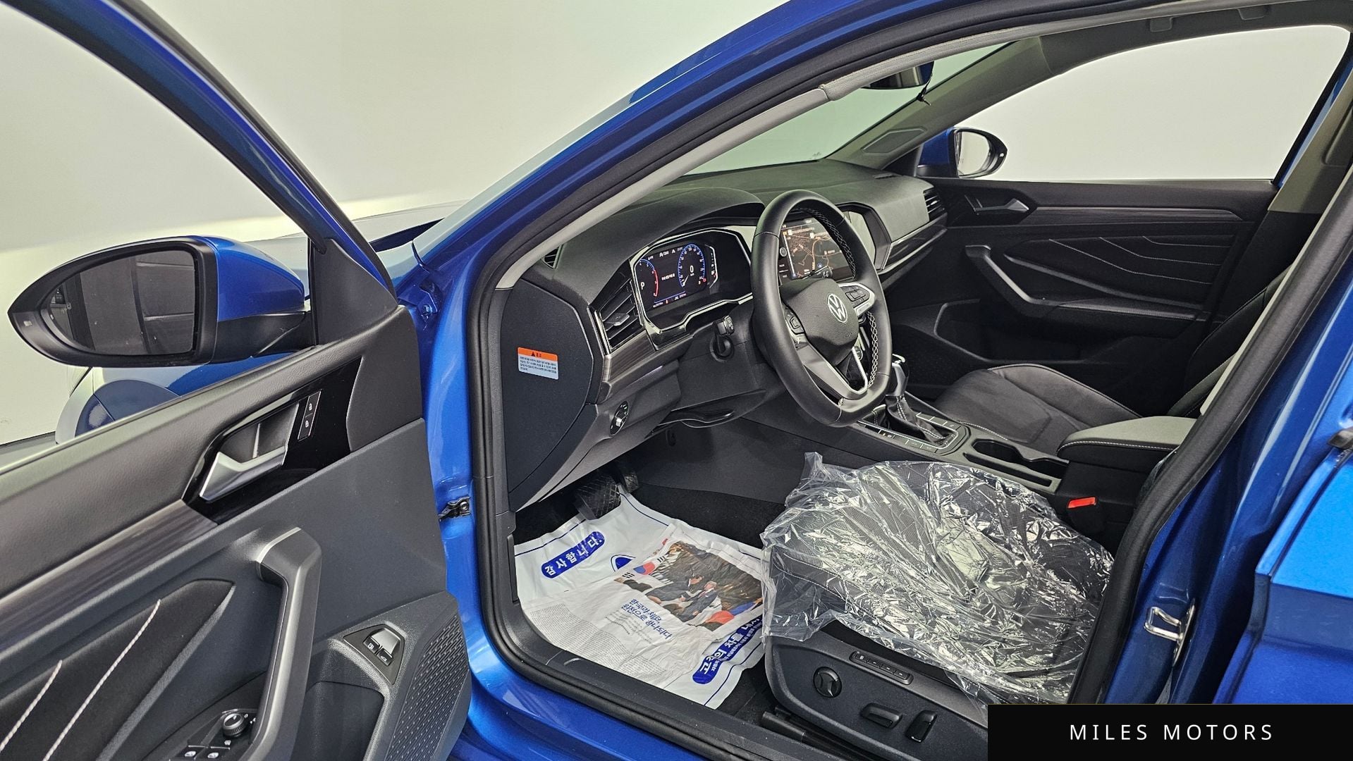 Volkswagen Jetta 2024 — миниатюра 10