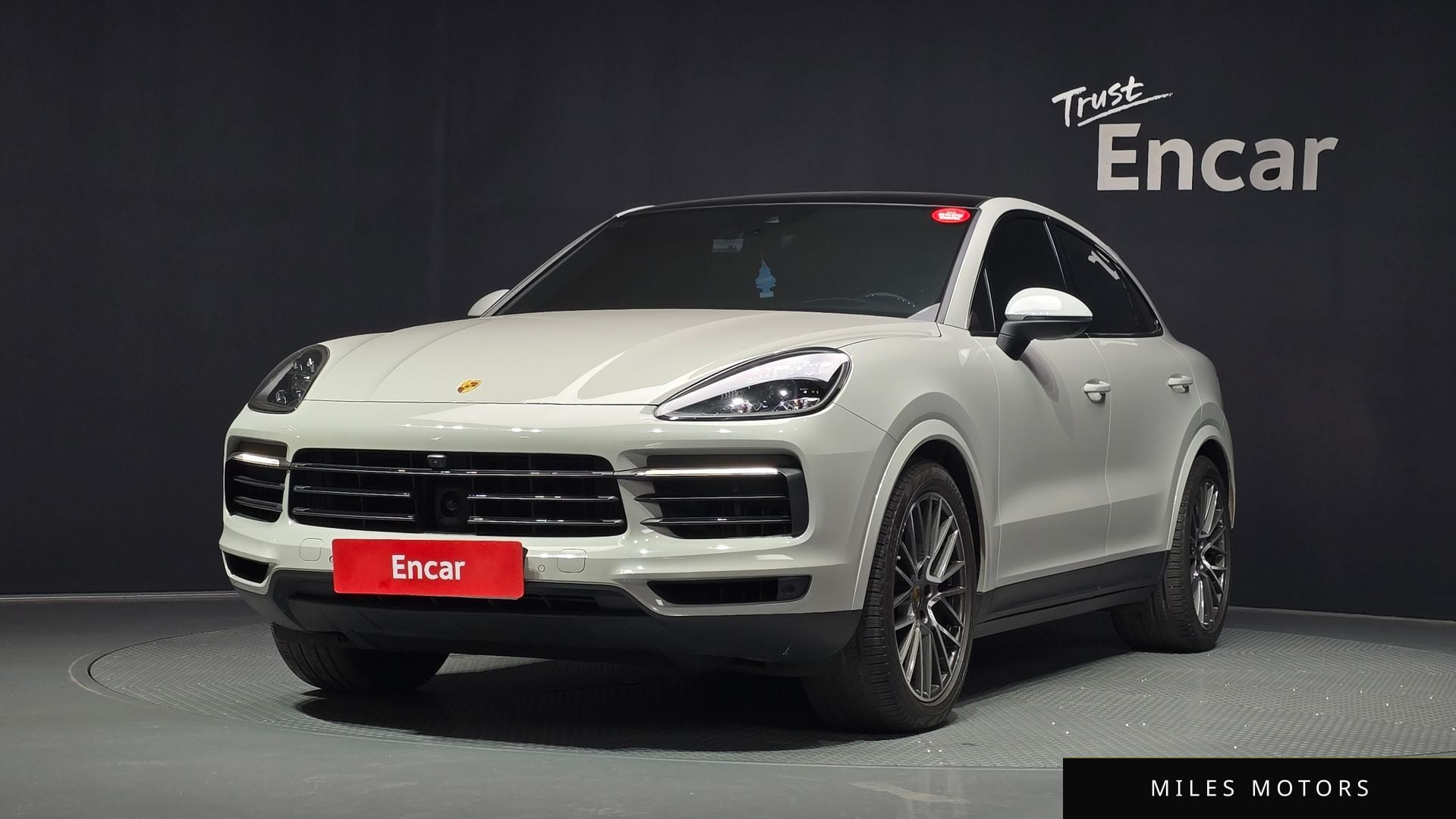 Porsche Cayenne 2022 — фото 1 из 12