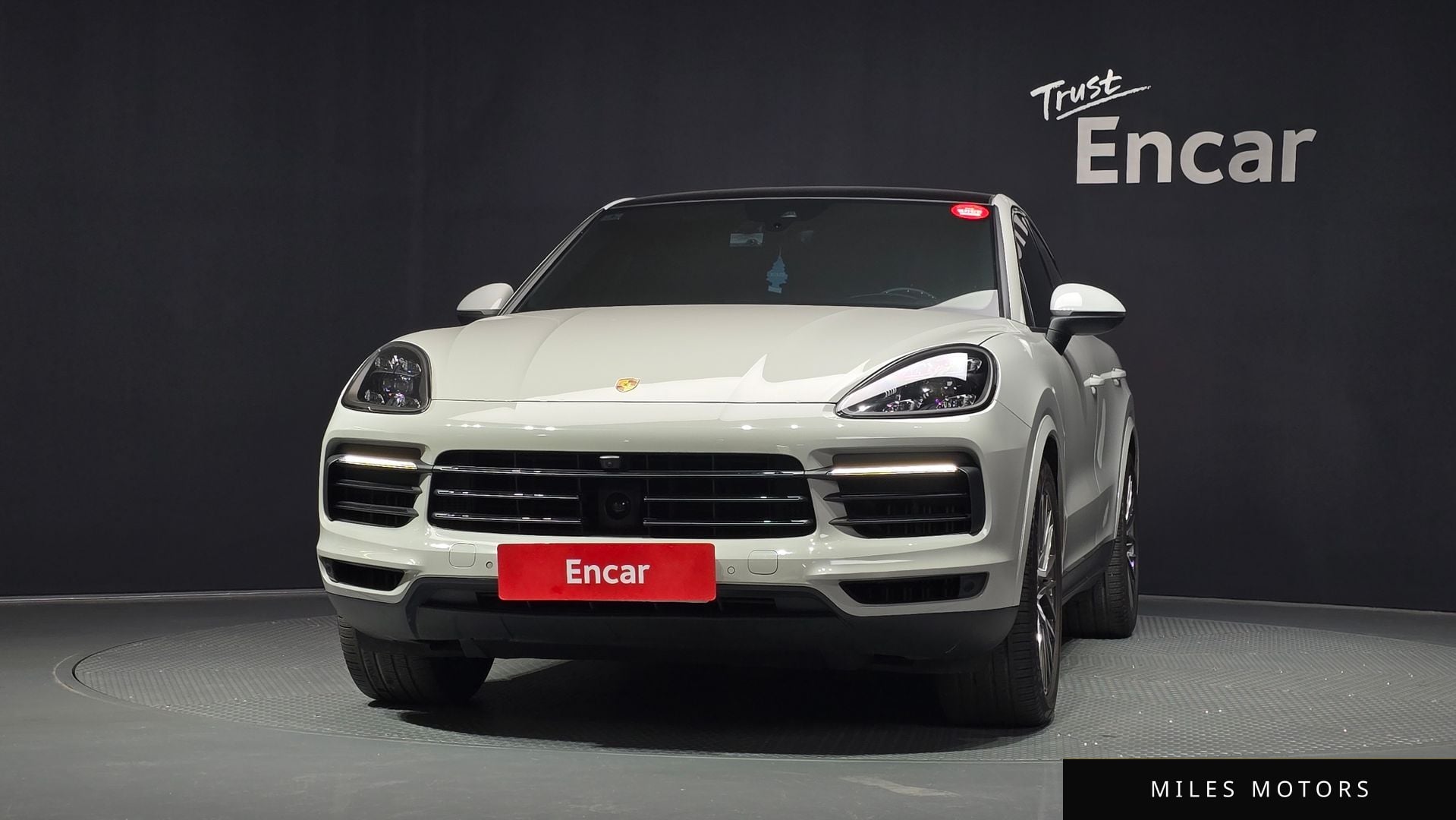 Porsche Cayenne 2022 — миниатюра 3
