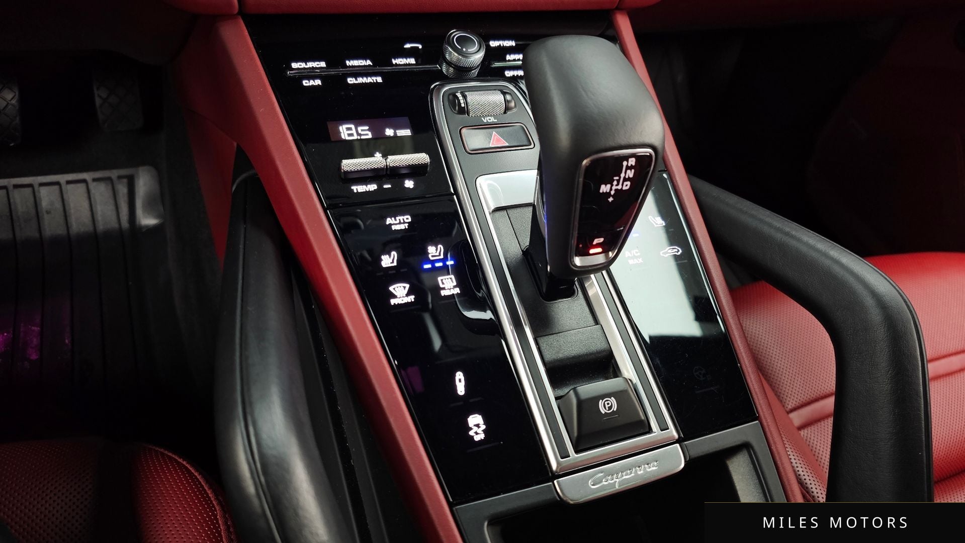 Porsche Cayenne 2022 — миниатюра 9