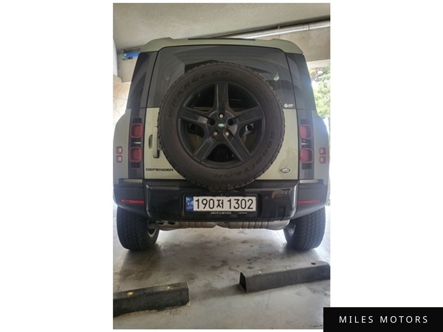 Land Rover Defender 2023 — миниатюра 3