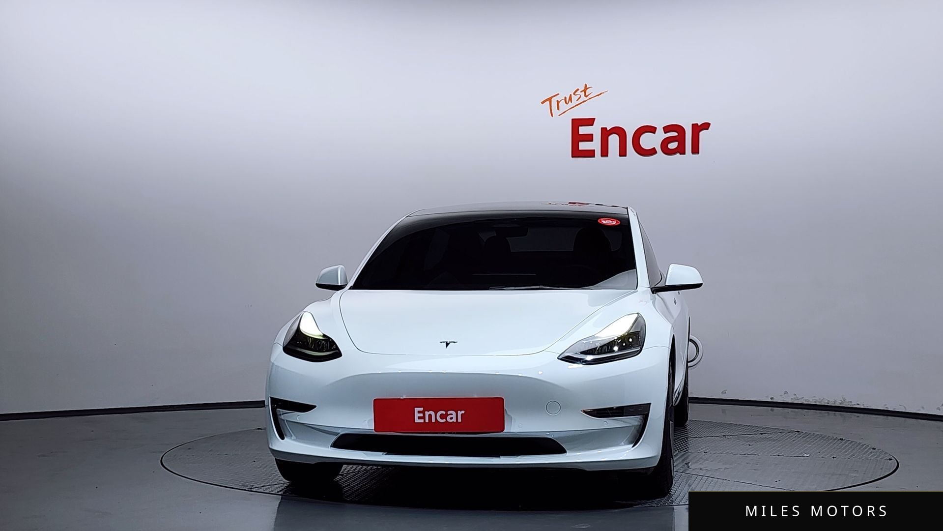Tesla Model 3 2022 — миниатюра 3
