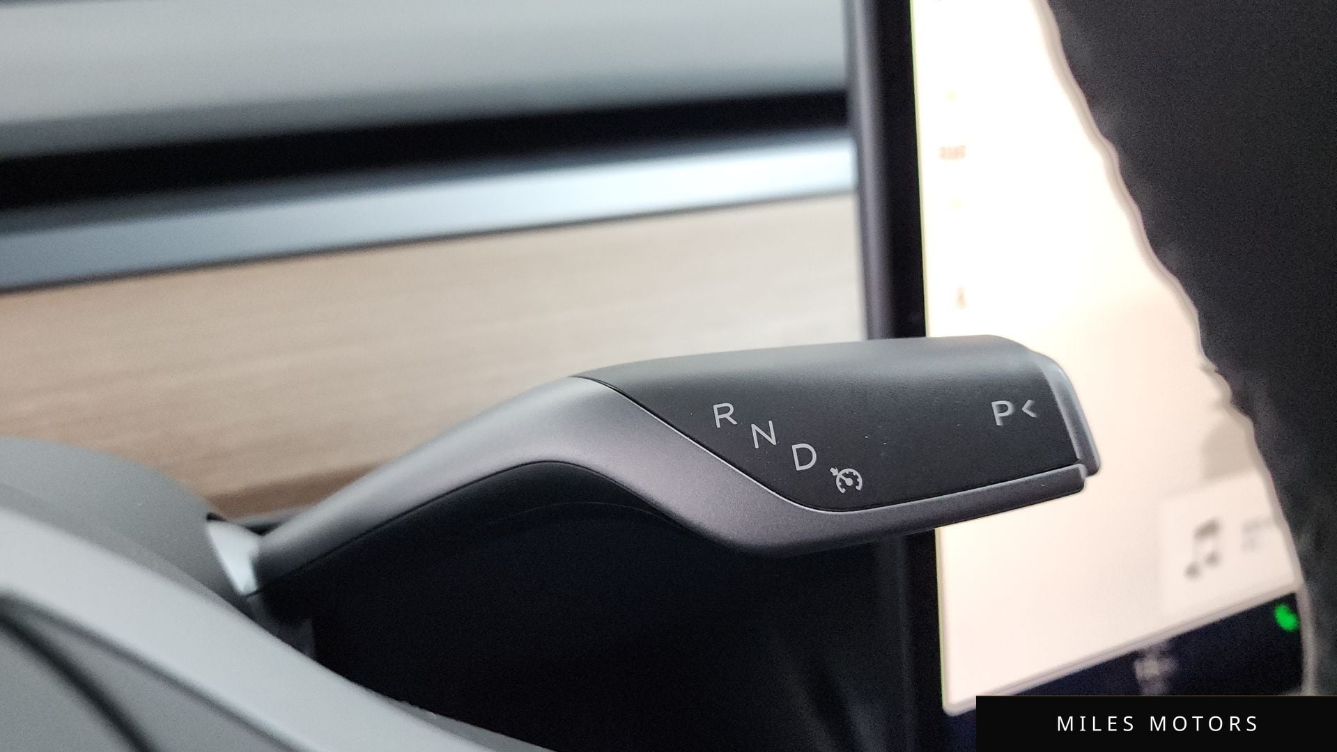 Tesla Model 3 2022 — миниатюра 9