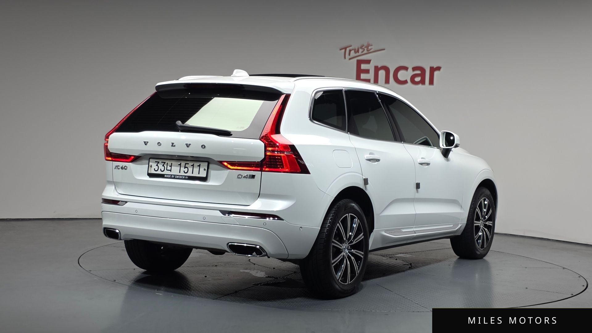 Volvo XC60 2018 — фото 1 из 12