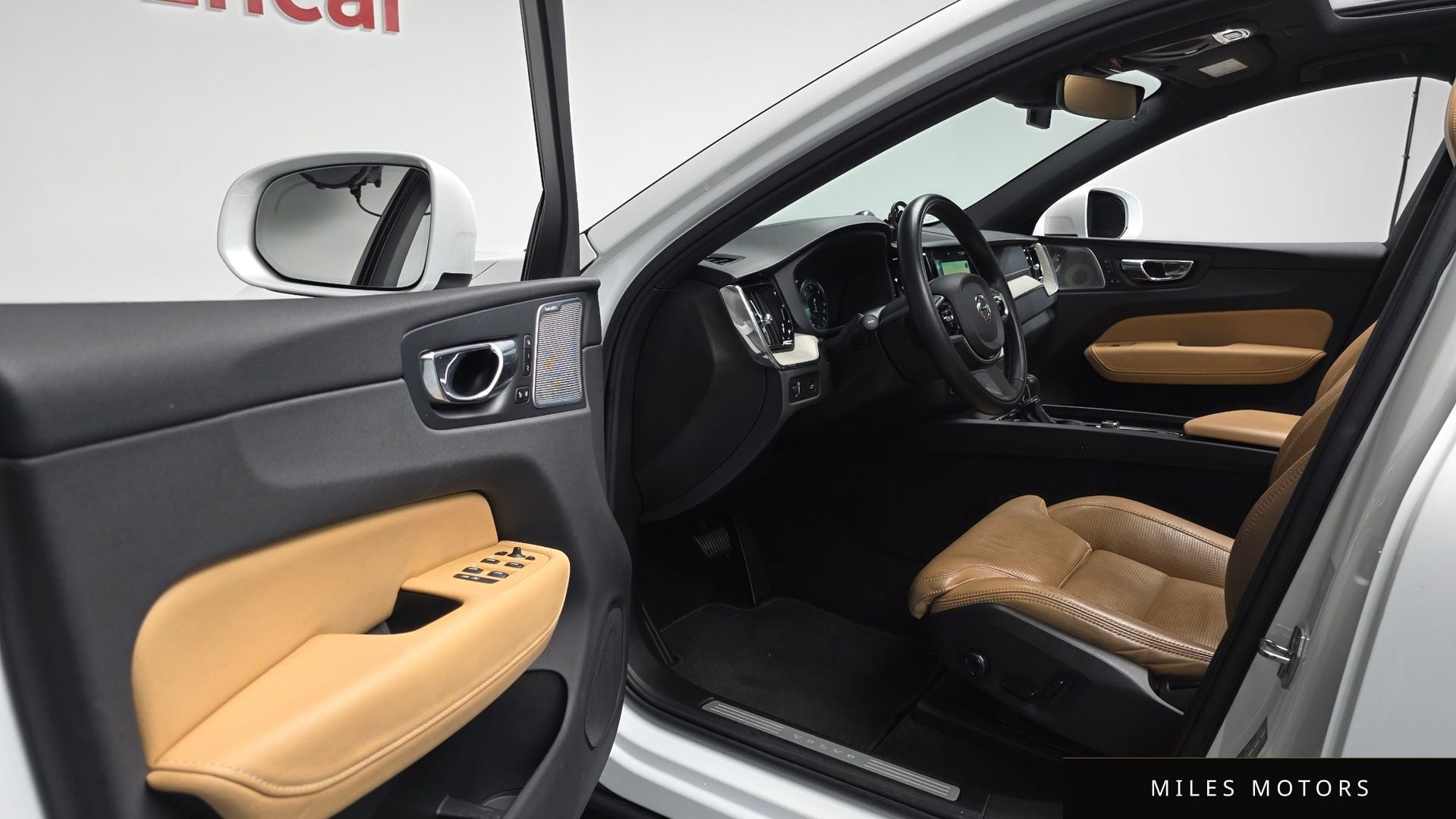 Volvo XC60 2018 — миниатюра 12