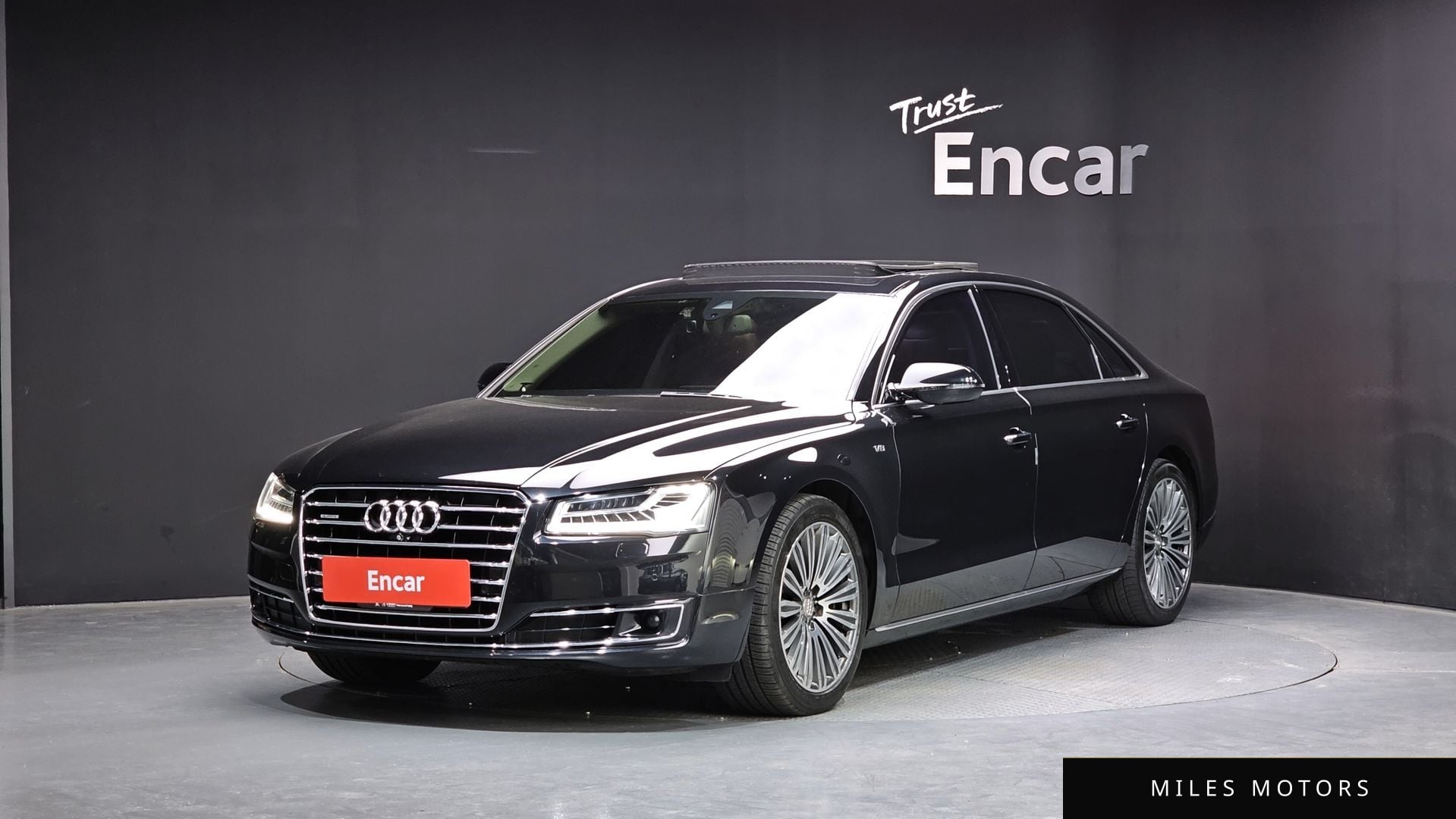 Audi A8 2015 — фото 1 из 12