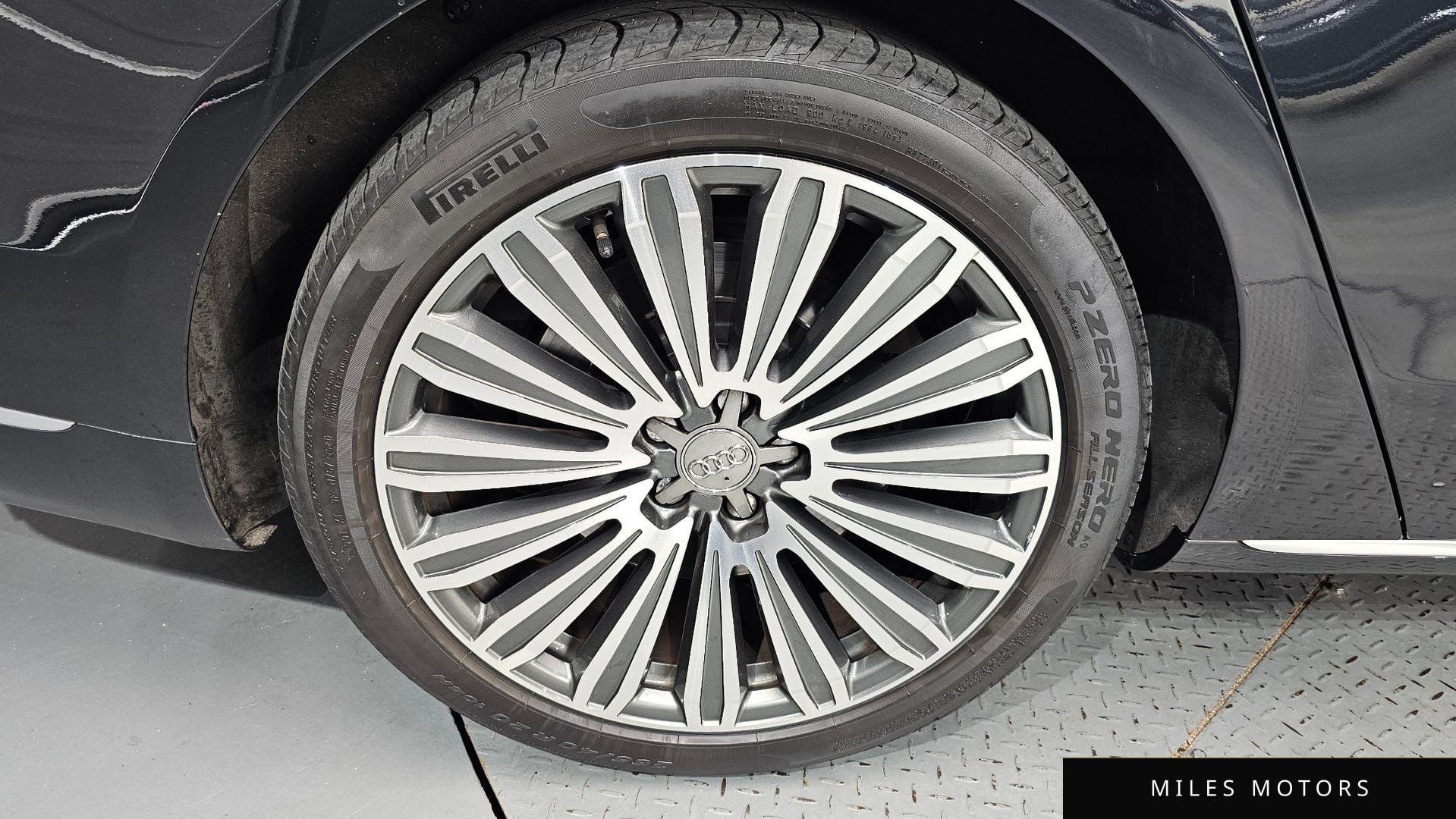 Audi A8 2015 — миниатюра 5