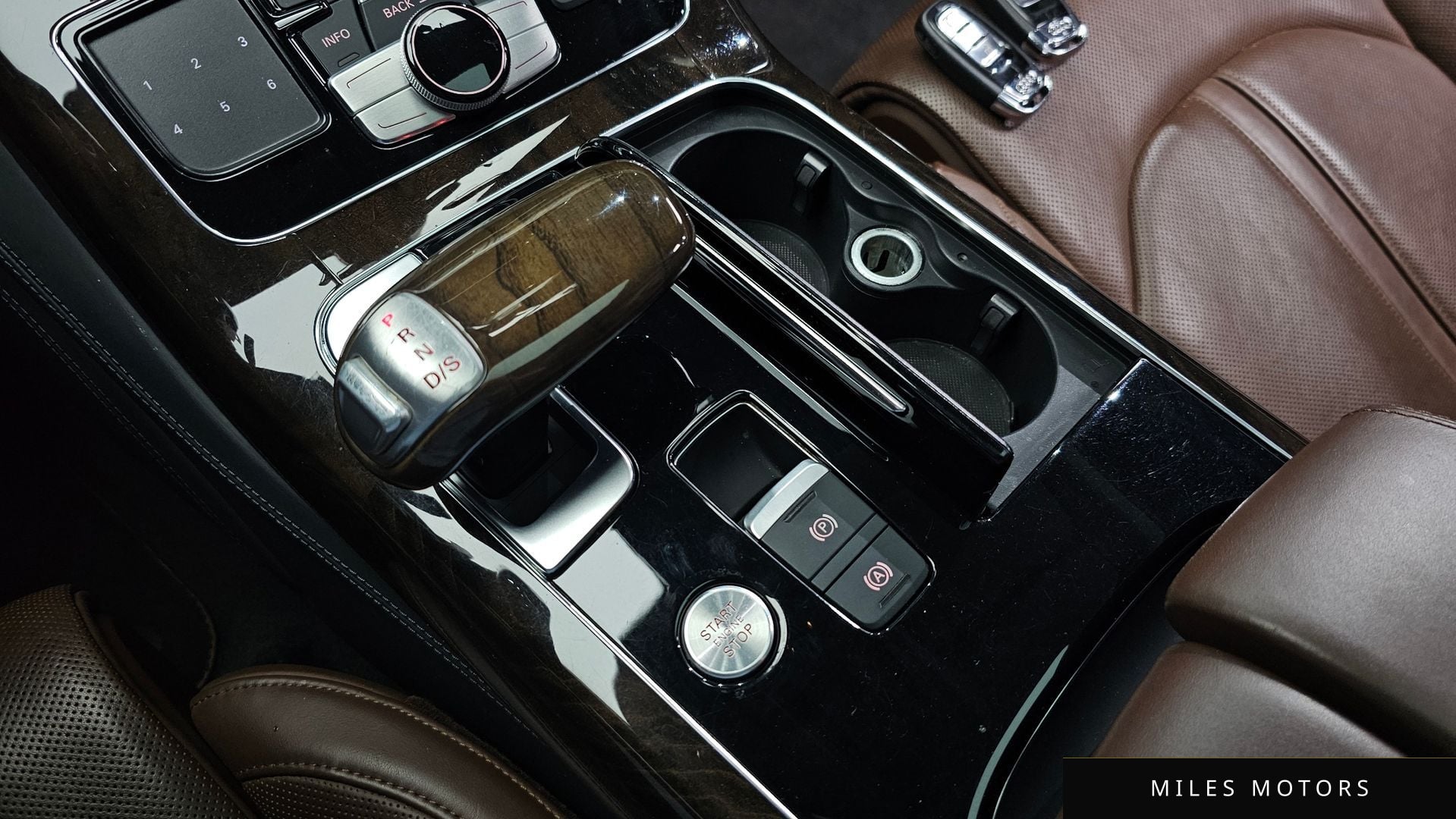Audi A8 2015 — миниатюра 9