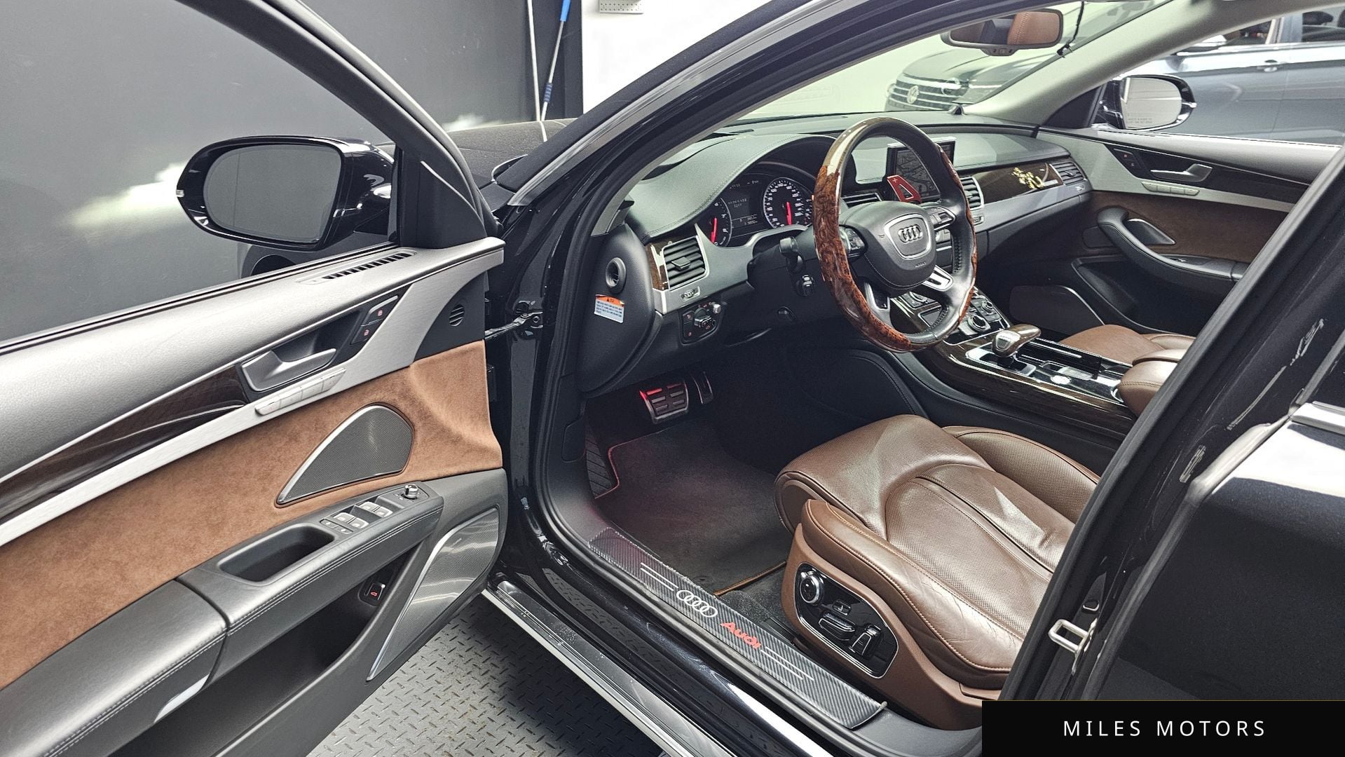 Audi A8 2015 — миниатюра 10