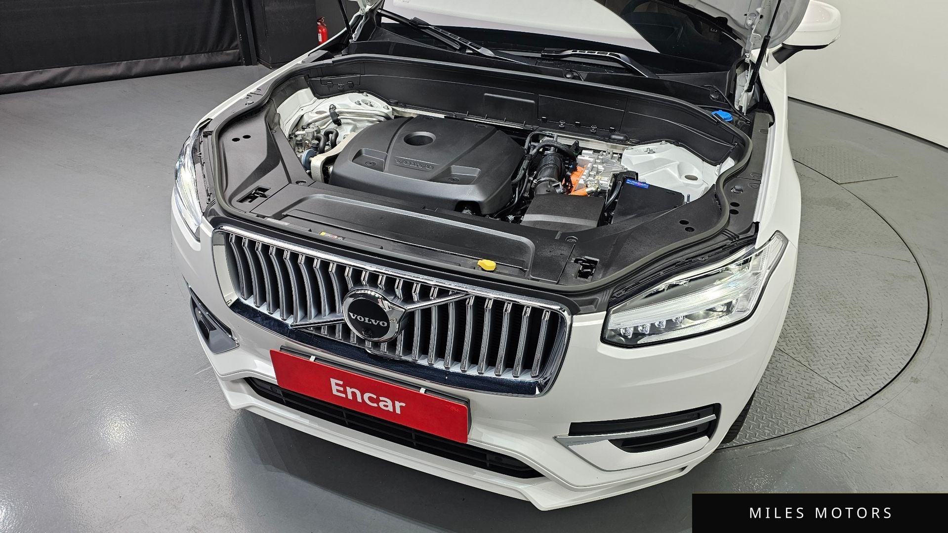 Volvo XC90 2023 — миниатюра 6