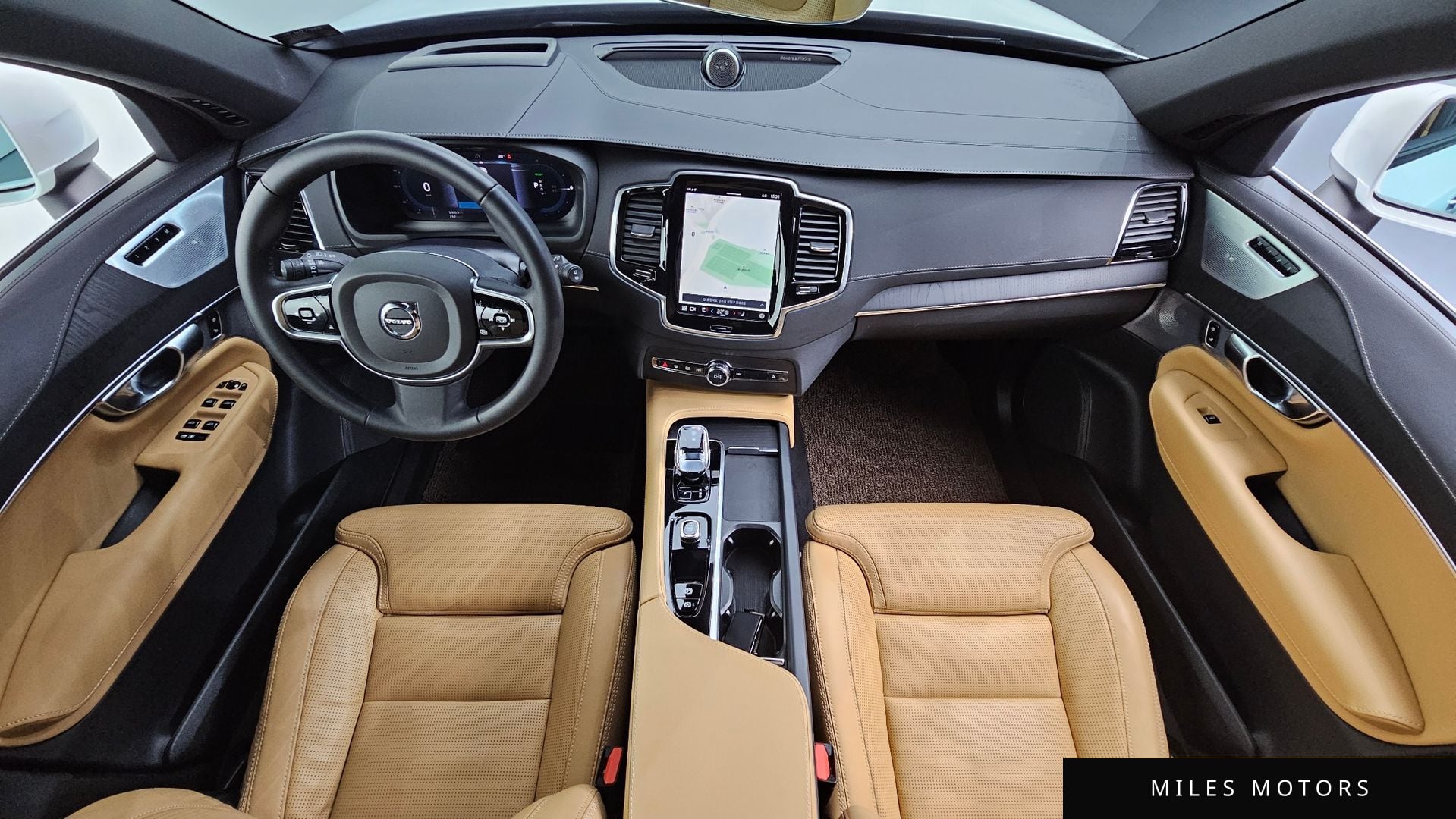 Volvo XC90 2023 — миниатюра 10