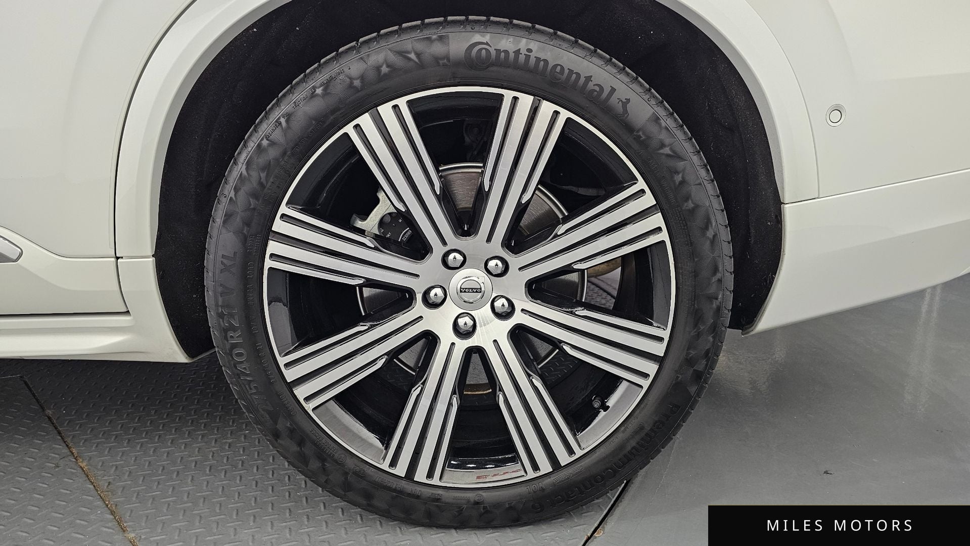 Volvo XC90 2023 — миниатюра 7