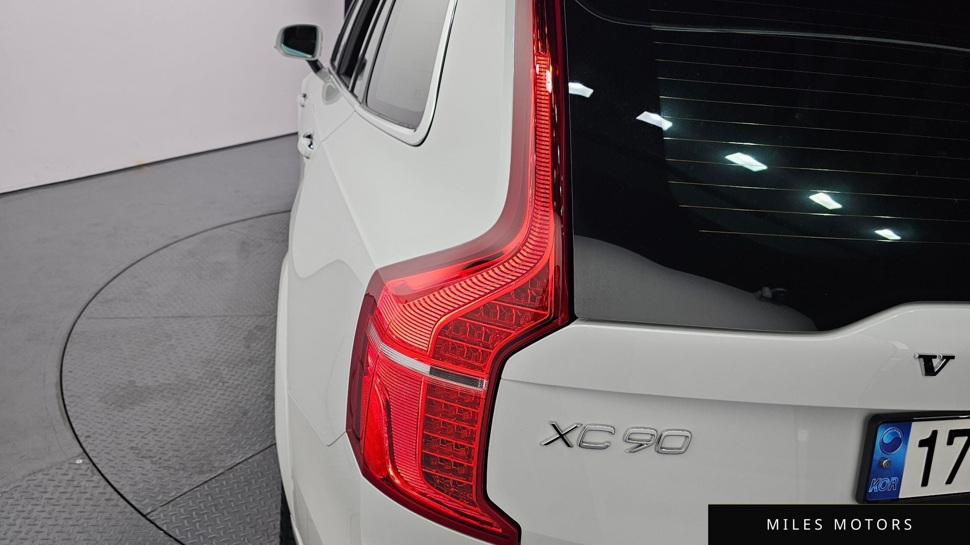 Volvo XC90 2023 — миниатюра 9