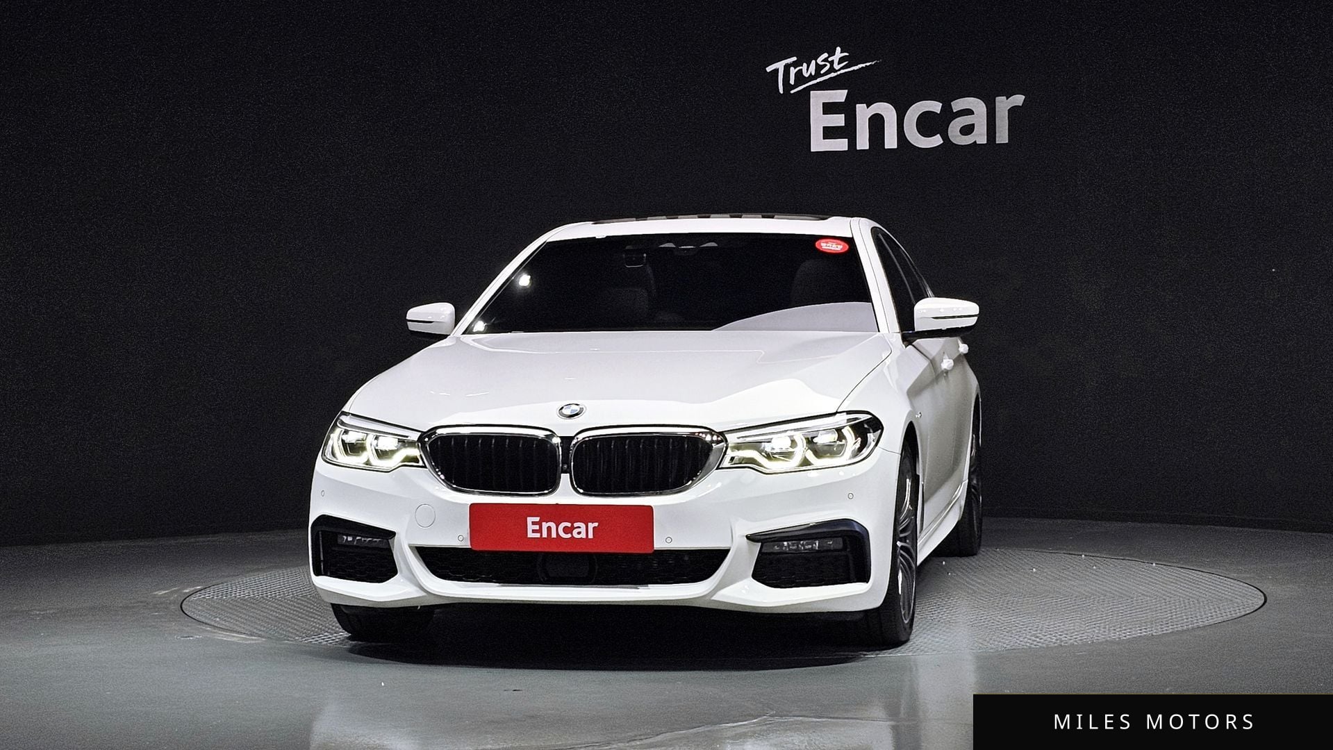 BMW 5 Series (G30) 2020 — миниатюра 3