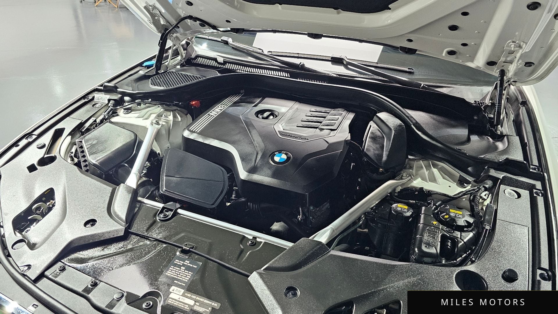 BMW 5 Series (G30) 2020 — миниатюра 6
