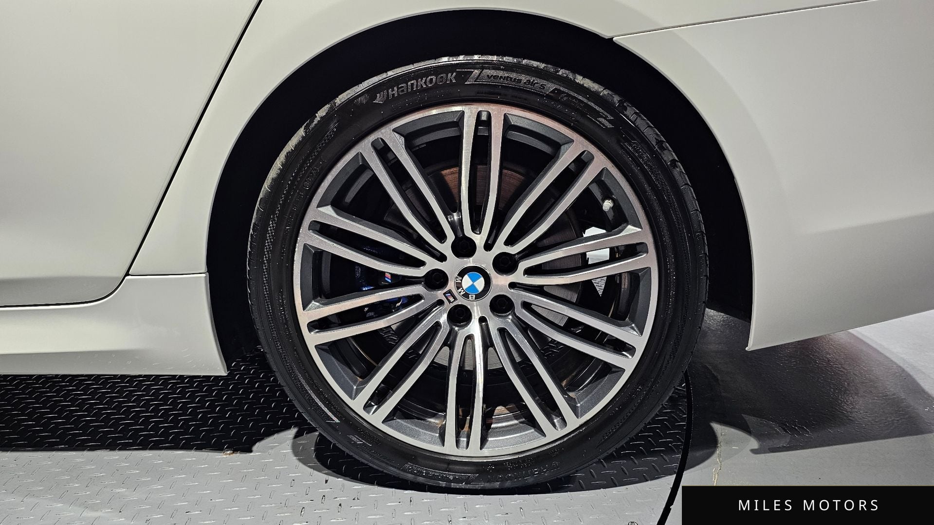 BMW 5 Series (G30) 2020 — миниатюра 7