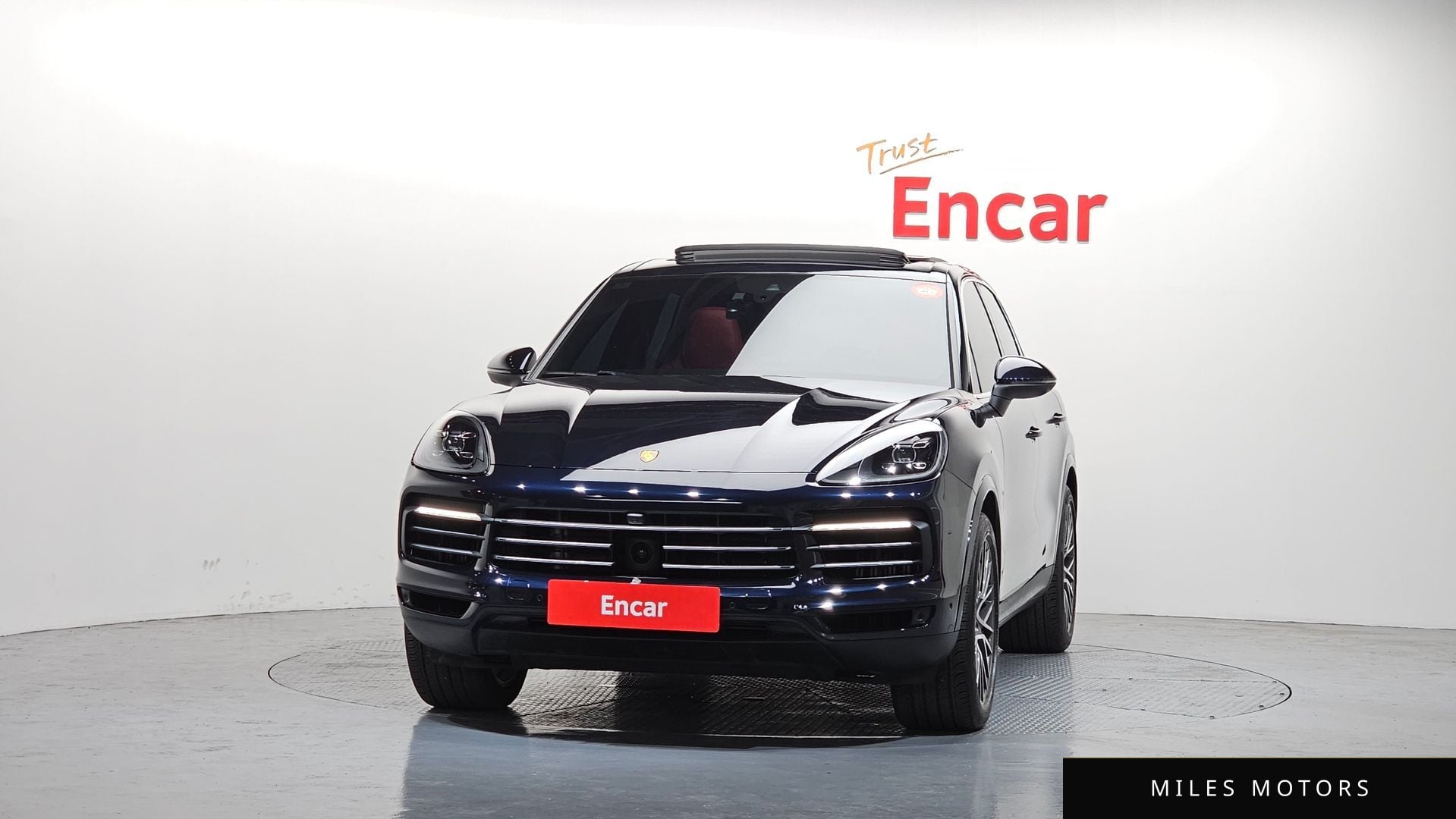 Porsche Cayenne 2023 — миниатюра 3