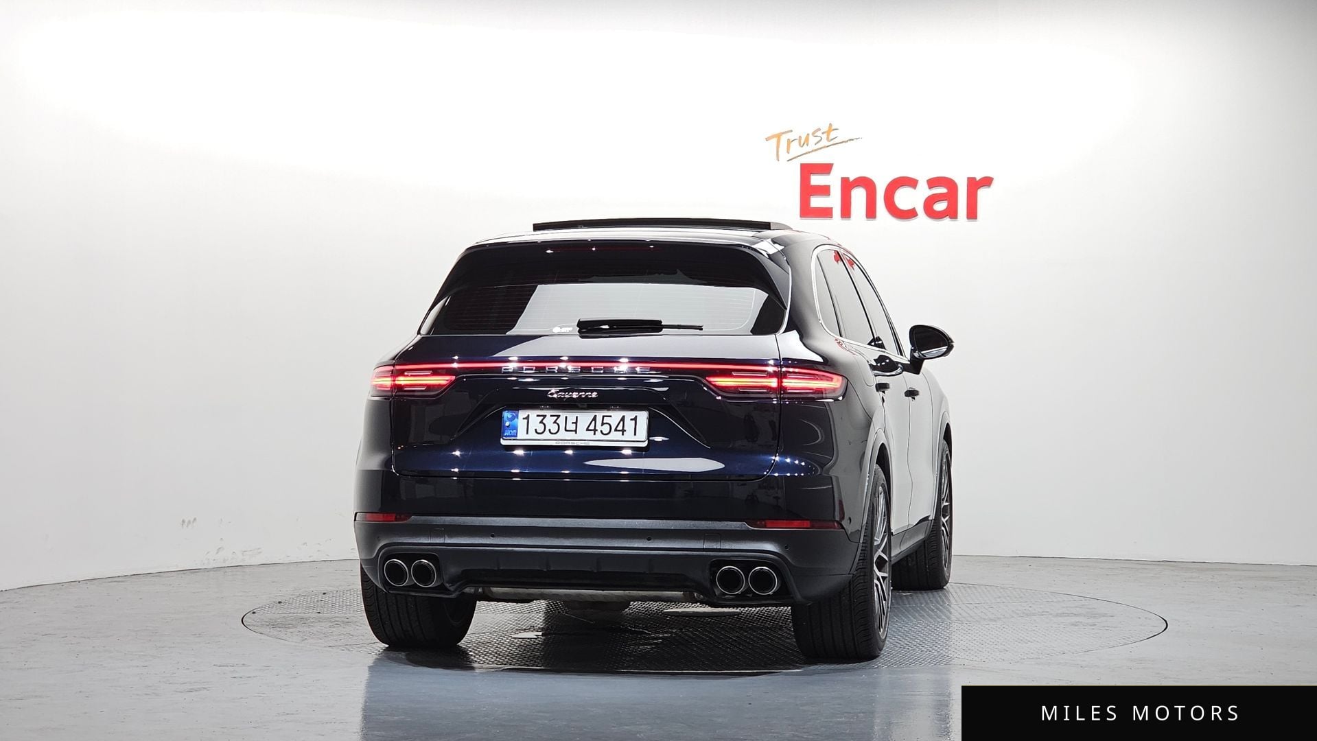 Porsche Cayenne 2023 — миниатюра 4
