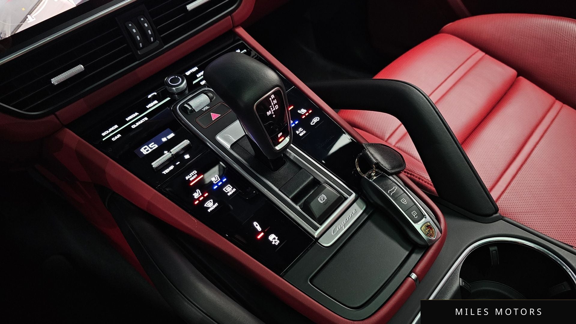 Porsche Cayenne 2023 — миниатюра 12