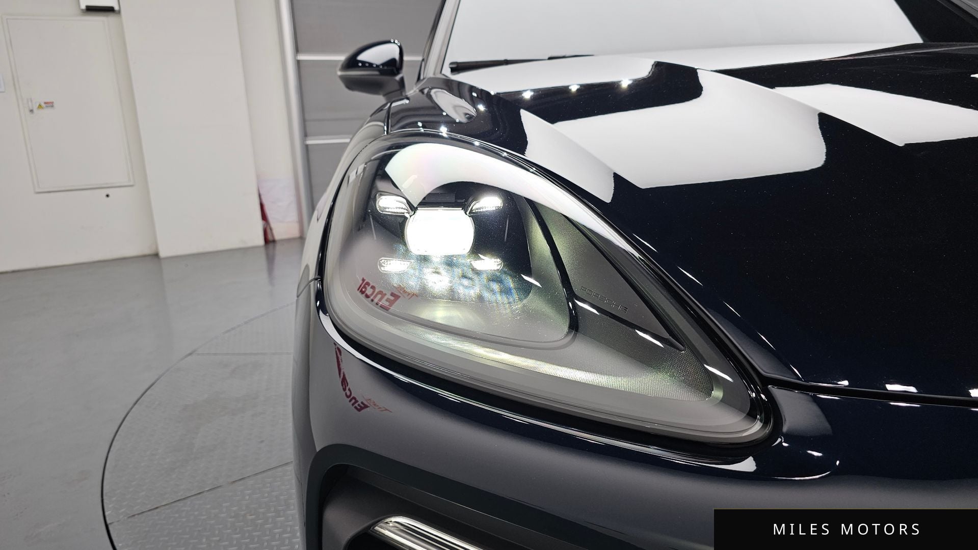 Porsche Cayenne 2023 — миниатюра 8