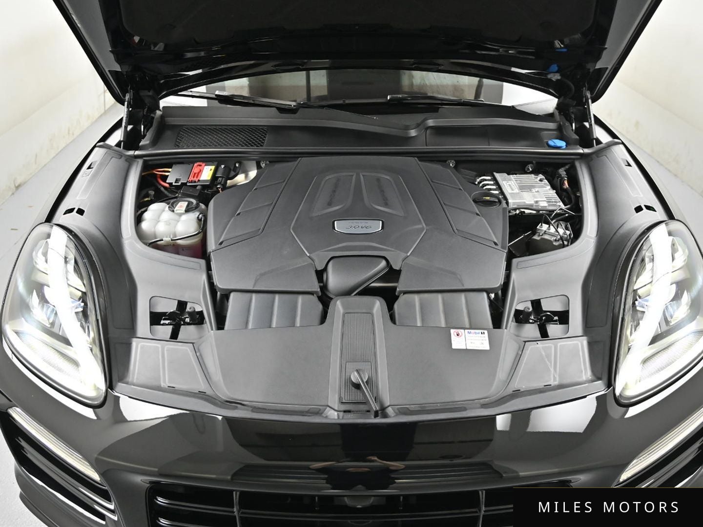 Porsche Cayenne 2022 — миниатюра 6