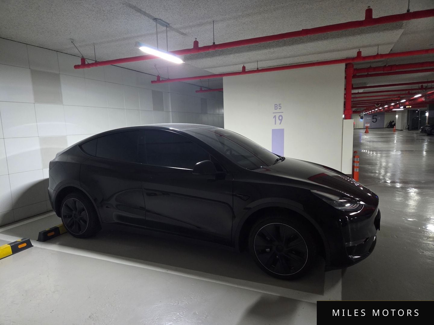 Tesla Model Y 2021 — миниатюра 5
