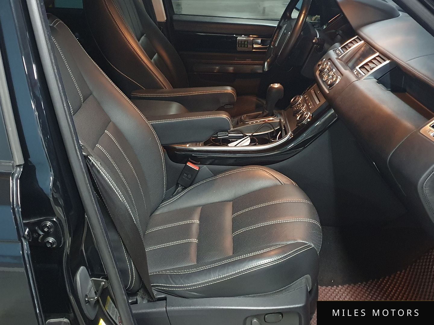 Land Rover Range Rover Sport 2011 — миниатюра 9
