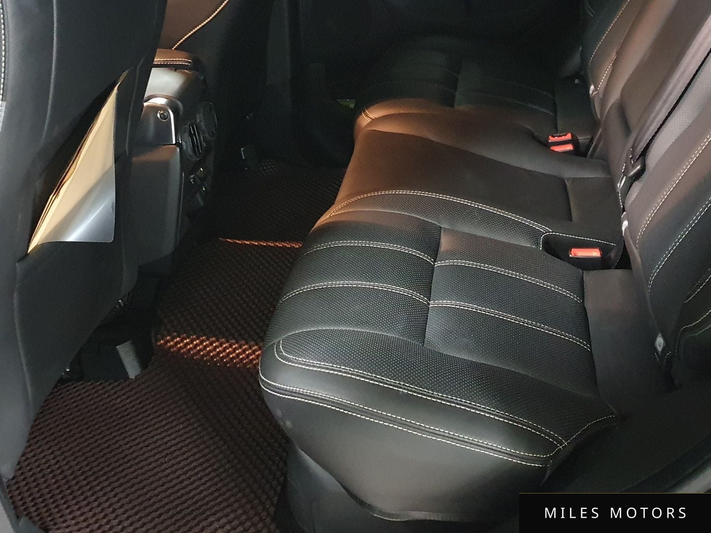Land Rover Range Rover Sport 2011 — миниатюра 11