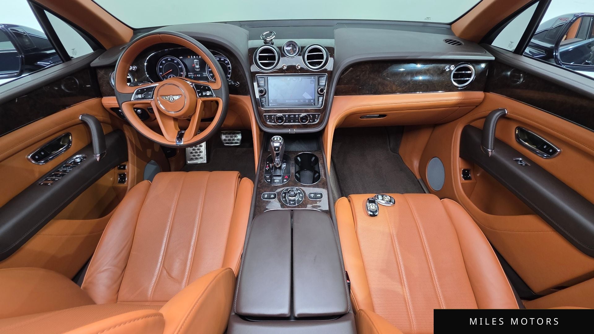 Bentley Bentayga 2019 — миниатюра 10