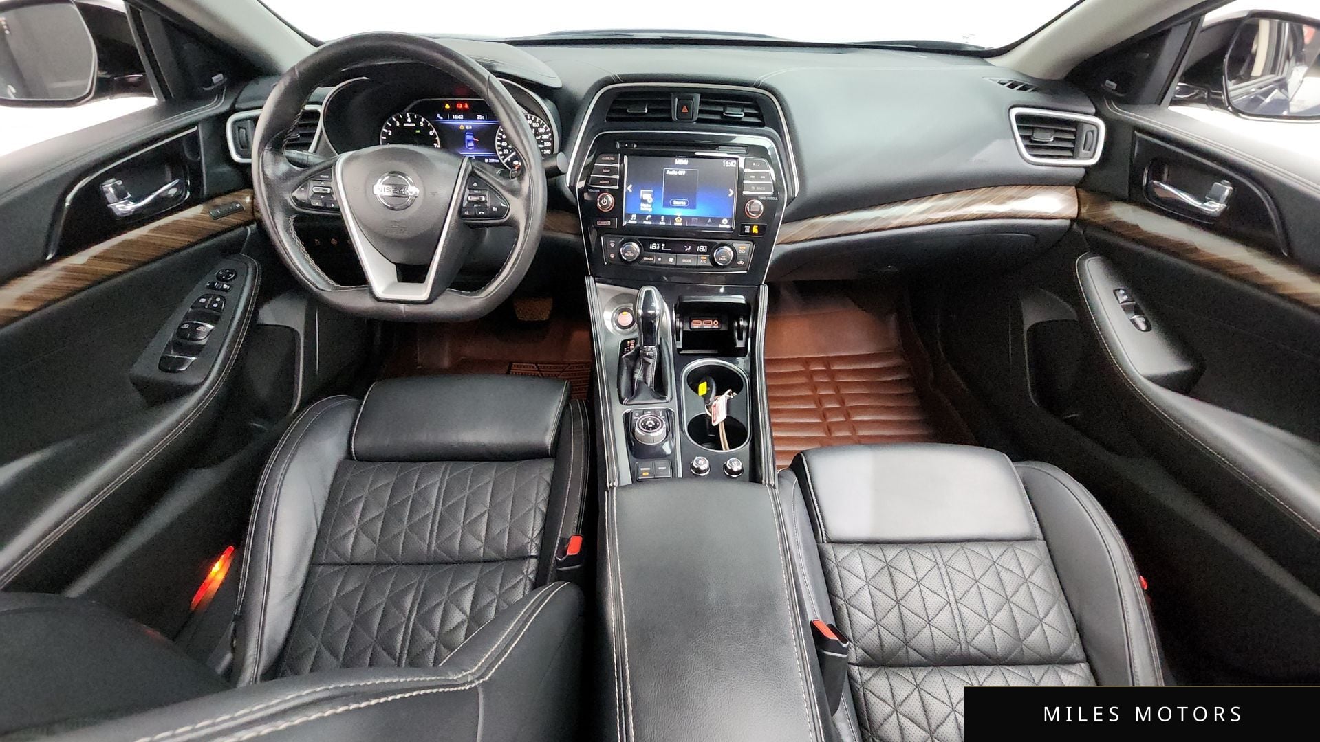 Nissan Maxima 2017 — миниатюра 7